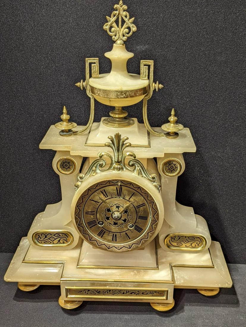 An early 20th century French onyx mantel clock, H.40cm (1 of 1)