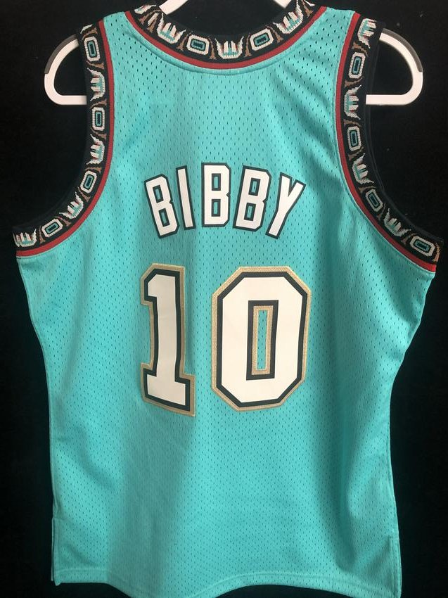 MIKE BIBBY VANCOUVER GRIZZLIES JERSEY (1 of 3)