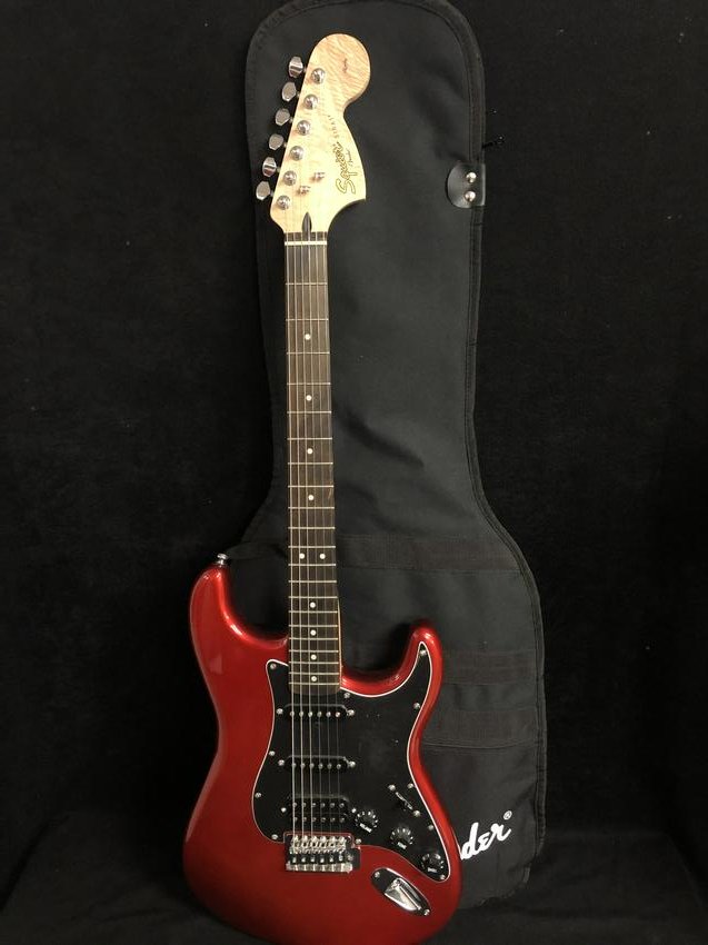 FENDER SQUIRE GUITAR WITH CASE (1 of 4)