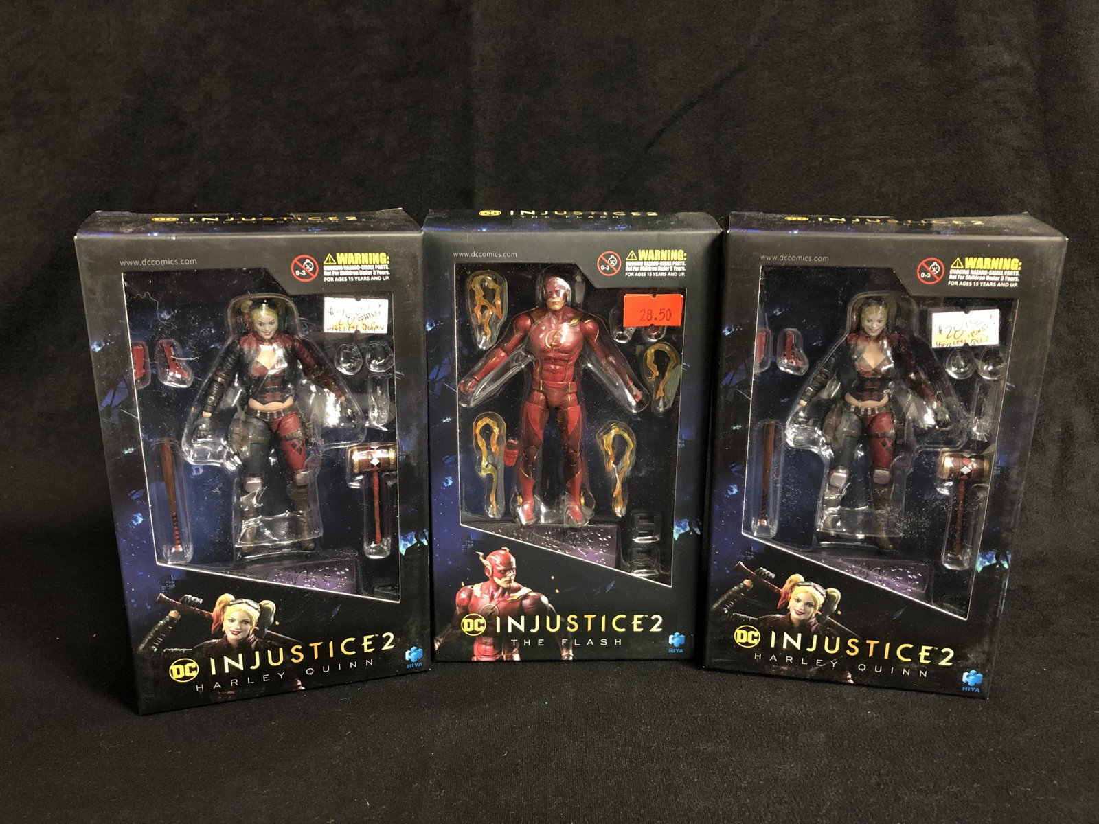 INJUSTICE 2 VINYL FIGURES LOT ( FLASH AND HARLEY QUINN): INJUSTICE 2 VINYL FIGURES LOT ( FLASH AND HARLEY QUINN)