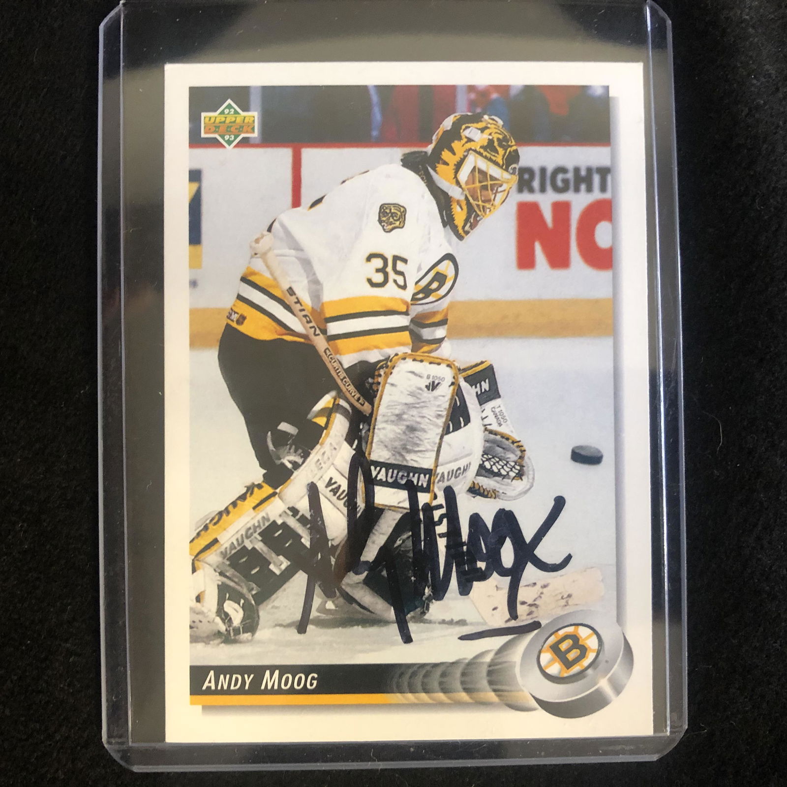 ANDY MOOG SIGNED UPPER DECK HOCKEY CARD (1 of 1)