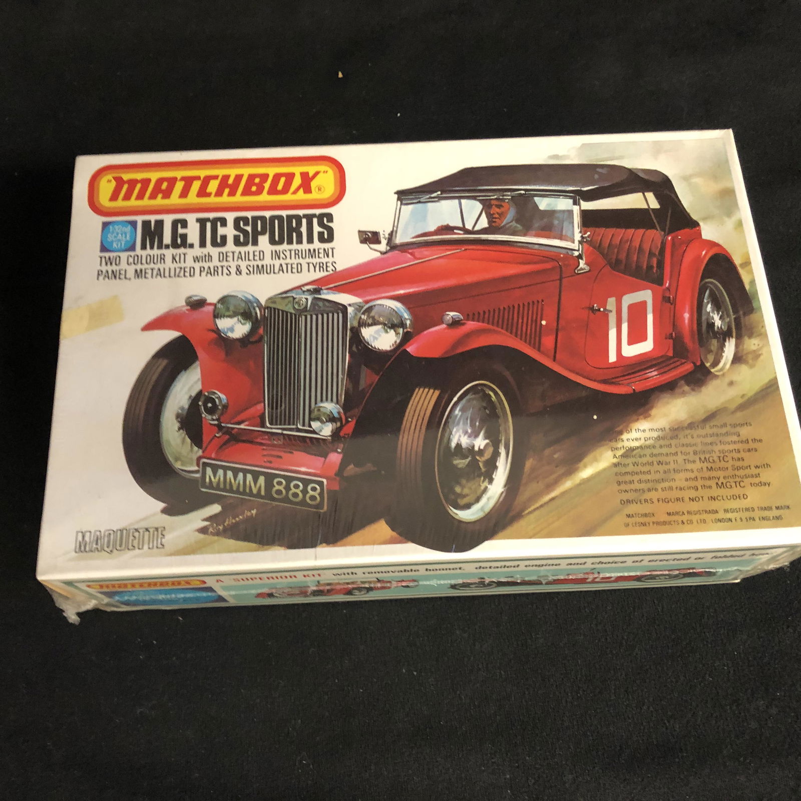 MATCHBOX 1:32 SCALE M.G TC SPORTS TWO COLOUR KIT (1 of 1)