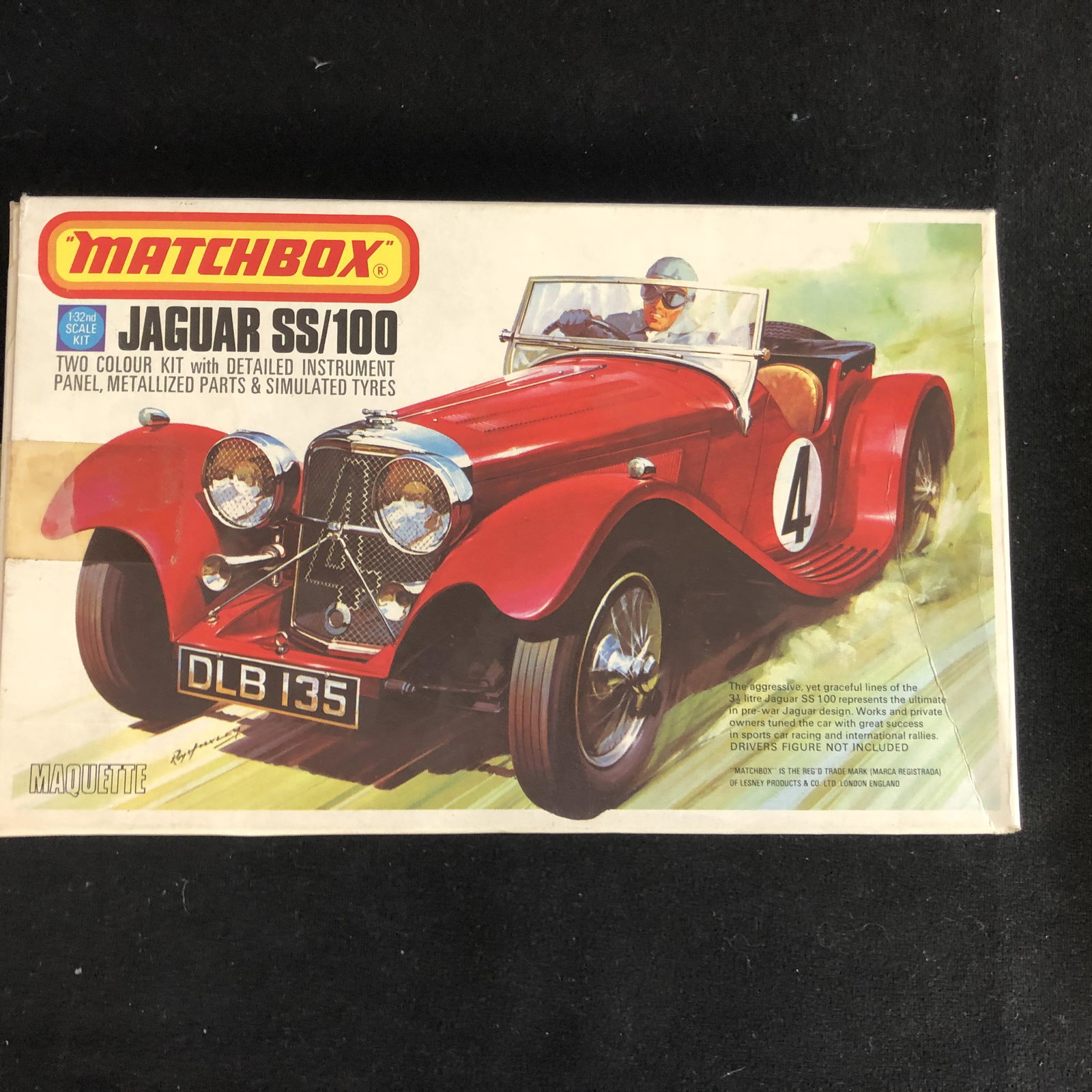 MATCHBOX 1:32 SCALE JAGUAR SS/100 MODEL KIT: MATCHBOX 1:32 SCALE JAGUAR SS/100 MODEL KIT