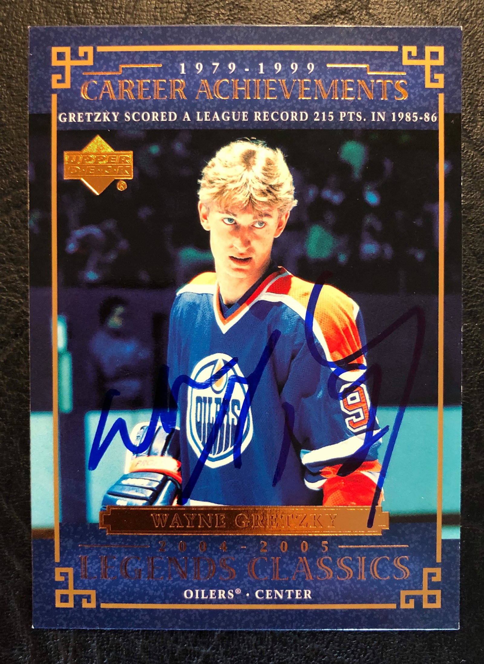 2004-05 Upper Deck Legends Classic #79 Wayne Gretzky (1 of 2)