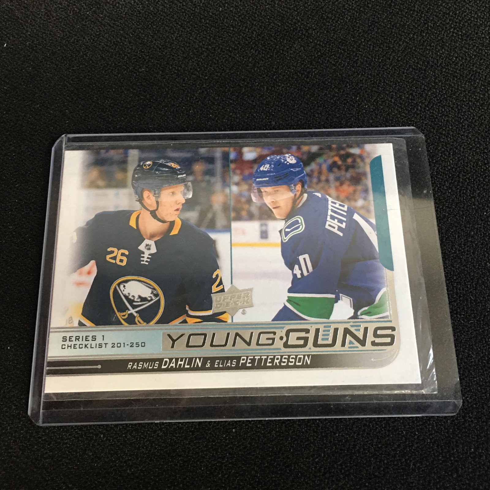 2018-19 UPPER DECK YOUNG GUNS CHECKLIST ( (1 of 2)