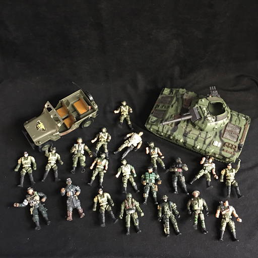 Soldier Force Figures/ Vehicles Lot