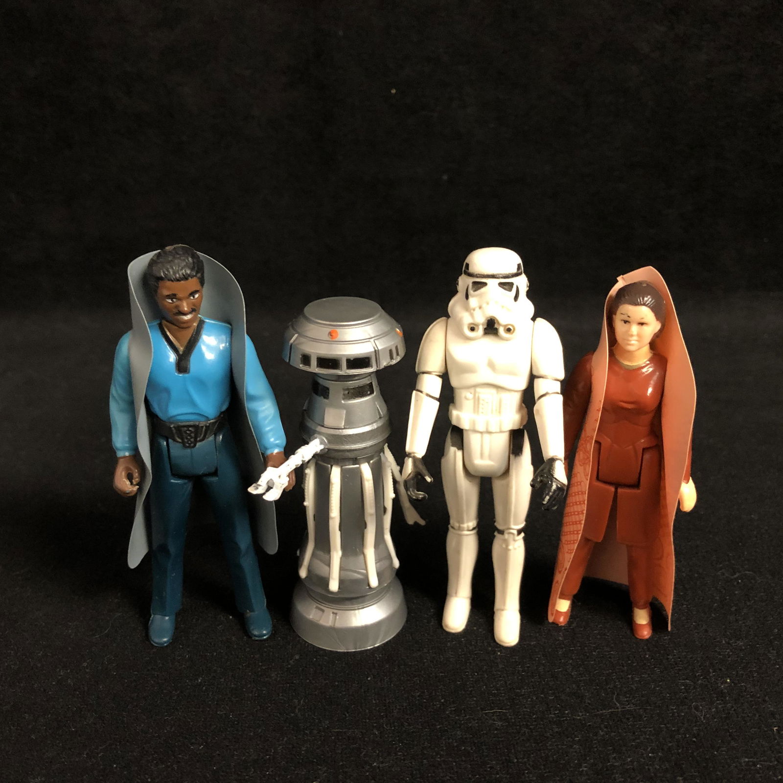 STAR WARS ACTION FIGURE LOT (1 of 1)