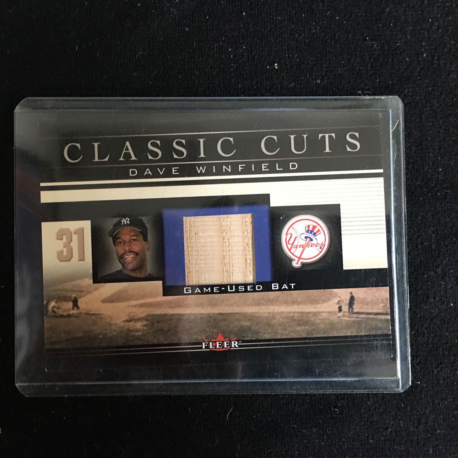 2002 Fleer Classic Cuts Game Used #DWB Dave Winfield (1 of 1)