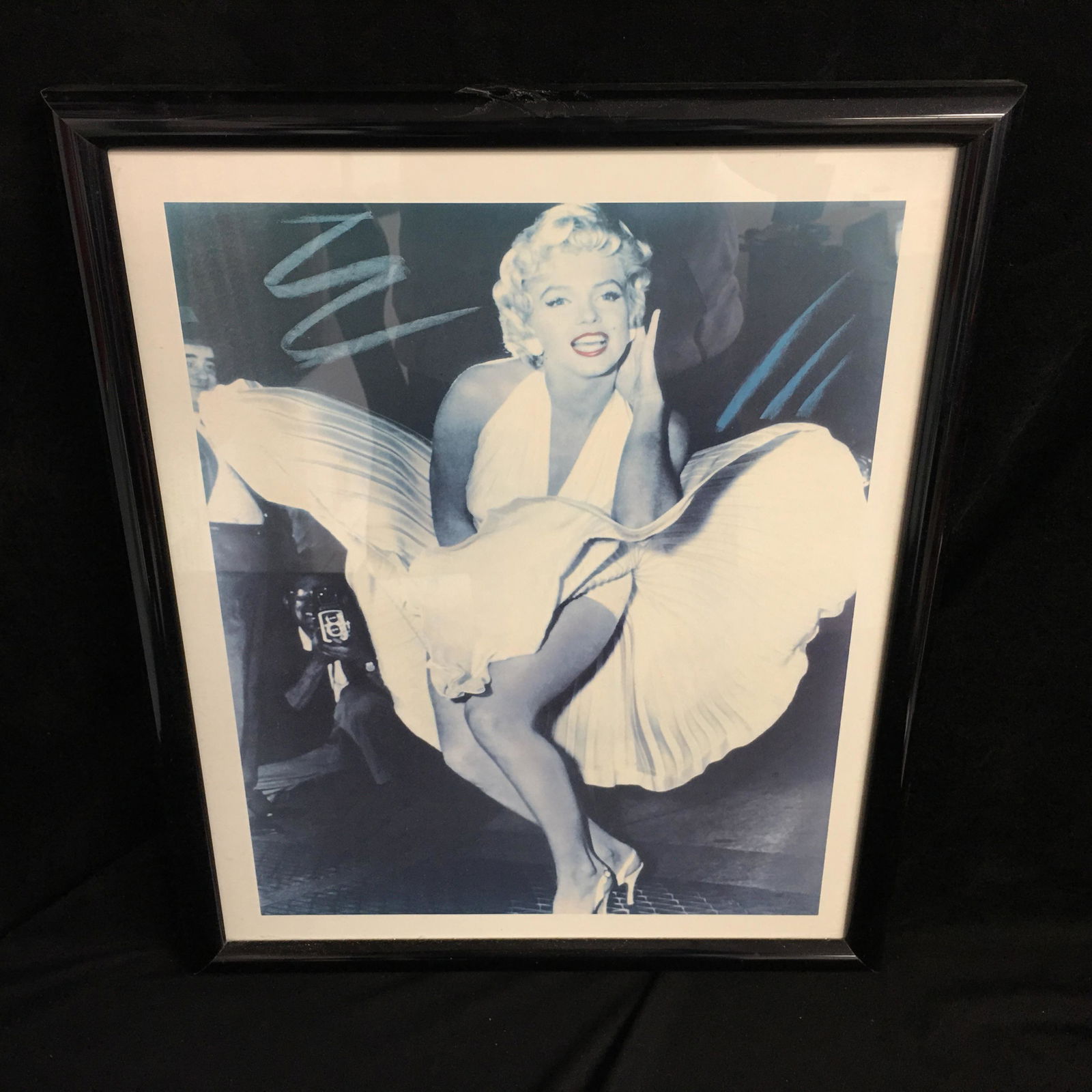 MARILYN MONROE FRAMED PRINT (18 X 24) (1 of 1)