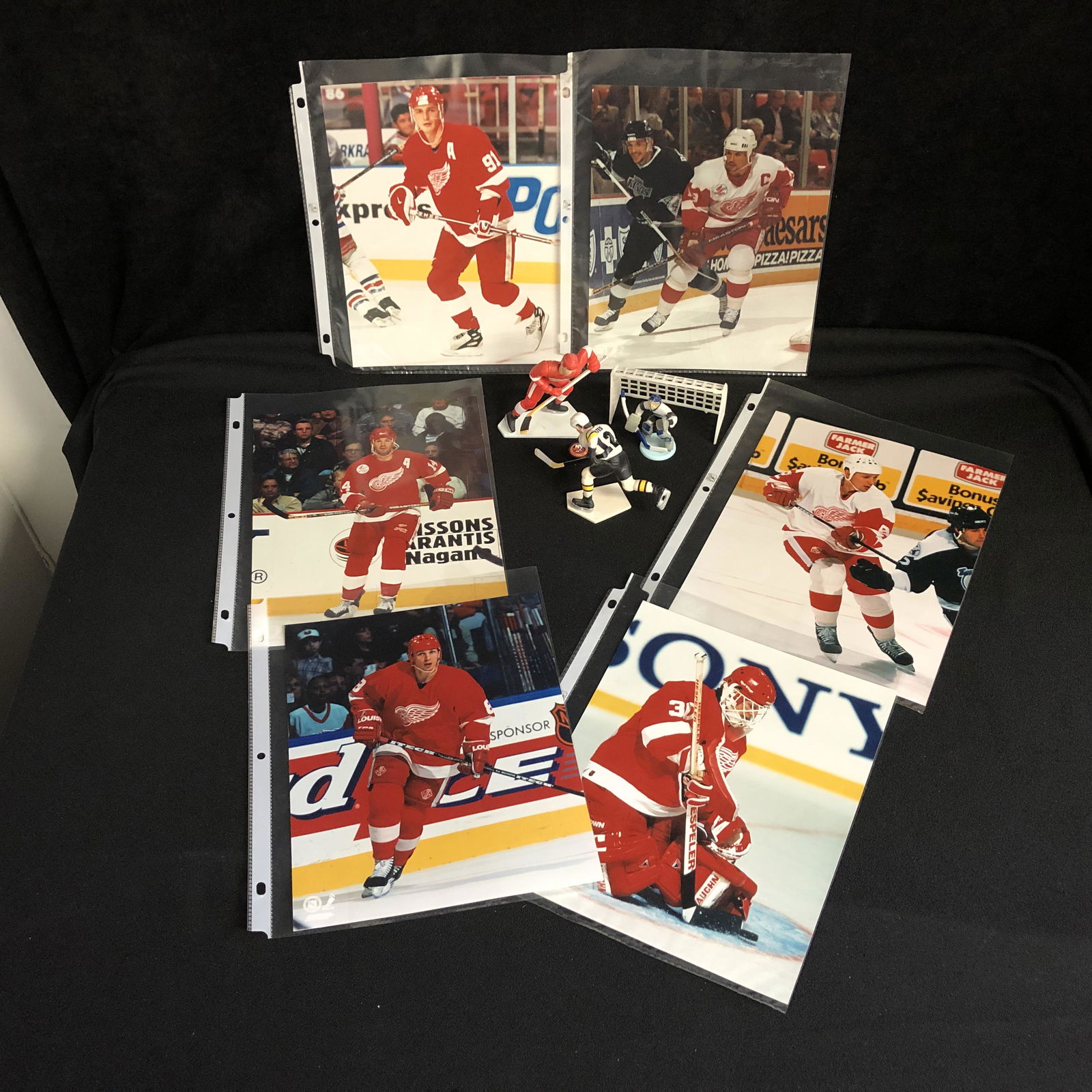 DETROIT RED WINGS HOCKEY PHOTO'S LOT: DETROIT RED WINGS HOCKEY PHOTO'S LOT