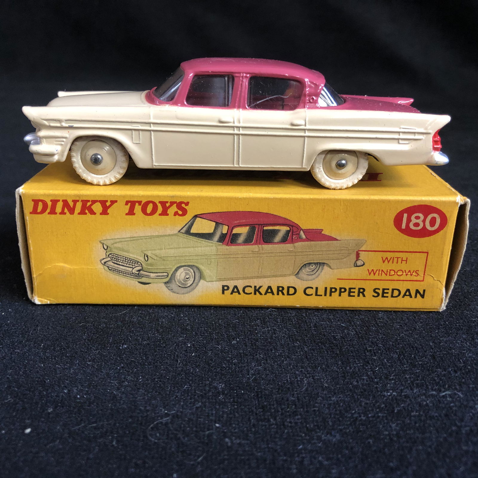 DINKY TOYS #180 PACKARD CLIPPER SEDAN (1 of 1)