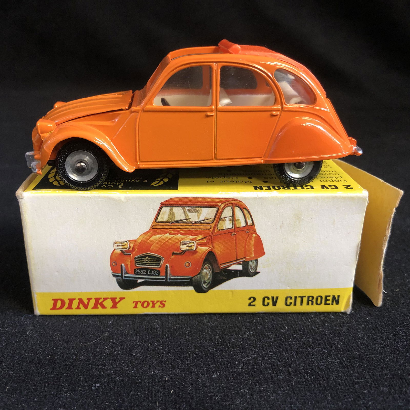 DINKY TOYS 2 CV CITROEN (1 of 1)