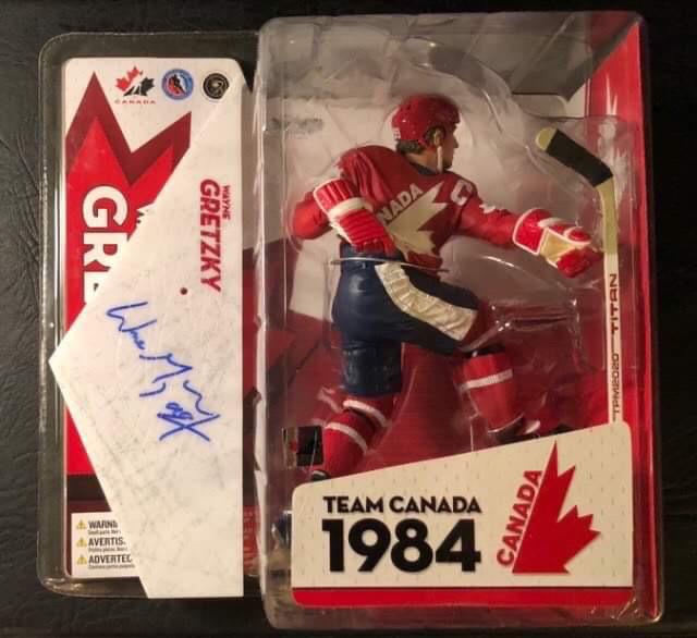 McFarlane Sportspicks Wayne Gretzky Signed Team Canada (1 of 1)