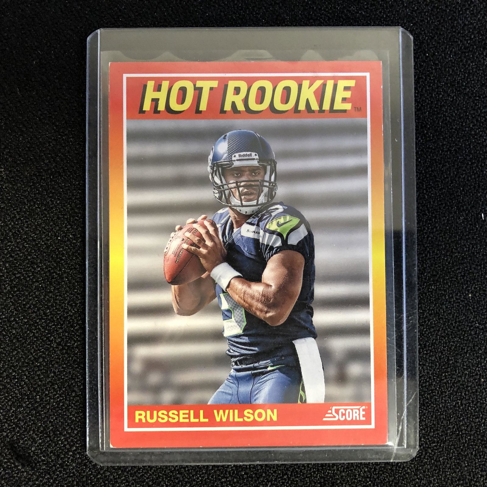 2012 PANINI HOT ROOKIE RUSSELL WILSON RC: 2012 PANINI HOT ROOKIE RUSSELL WILSON RC