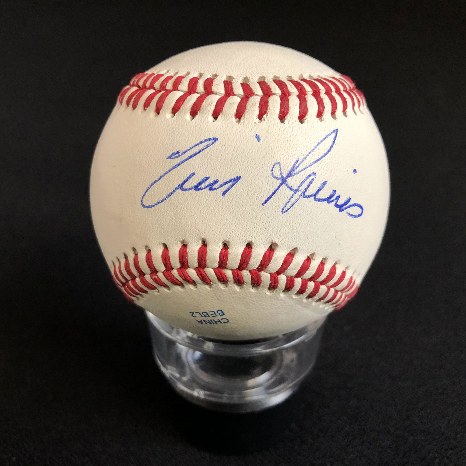 TIM RAINES SIGNED BASEBALL (1 of 2)