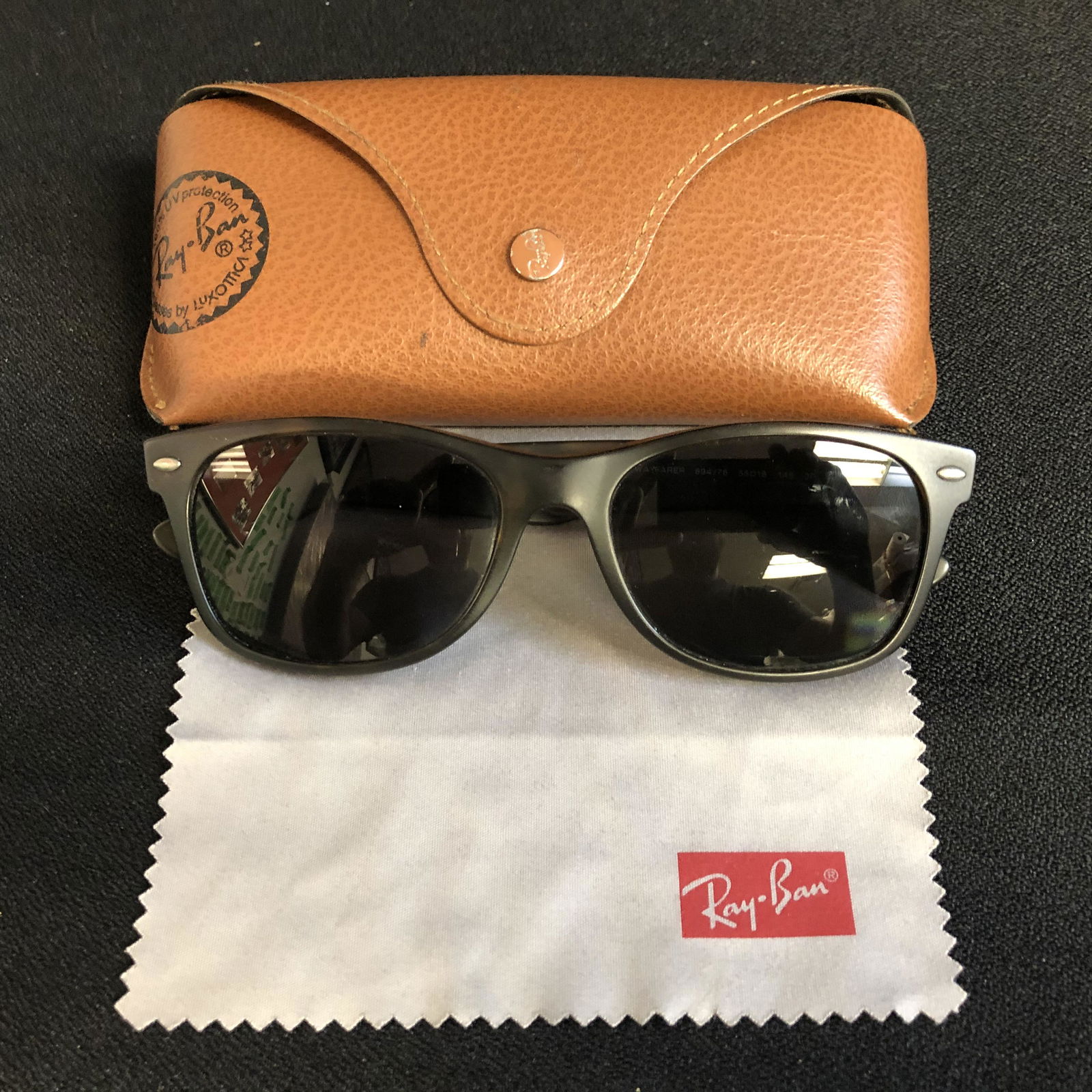 RAYBAN SUNGLASSES w/ CASE (1 of 3)