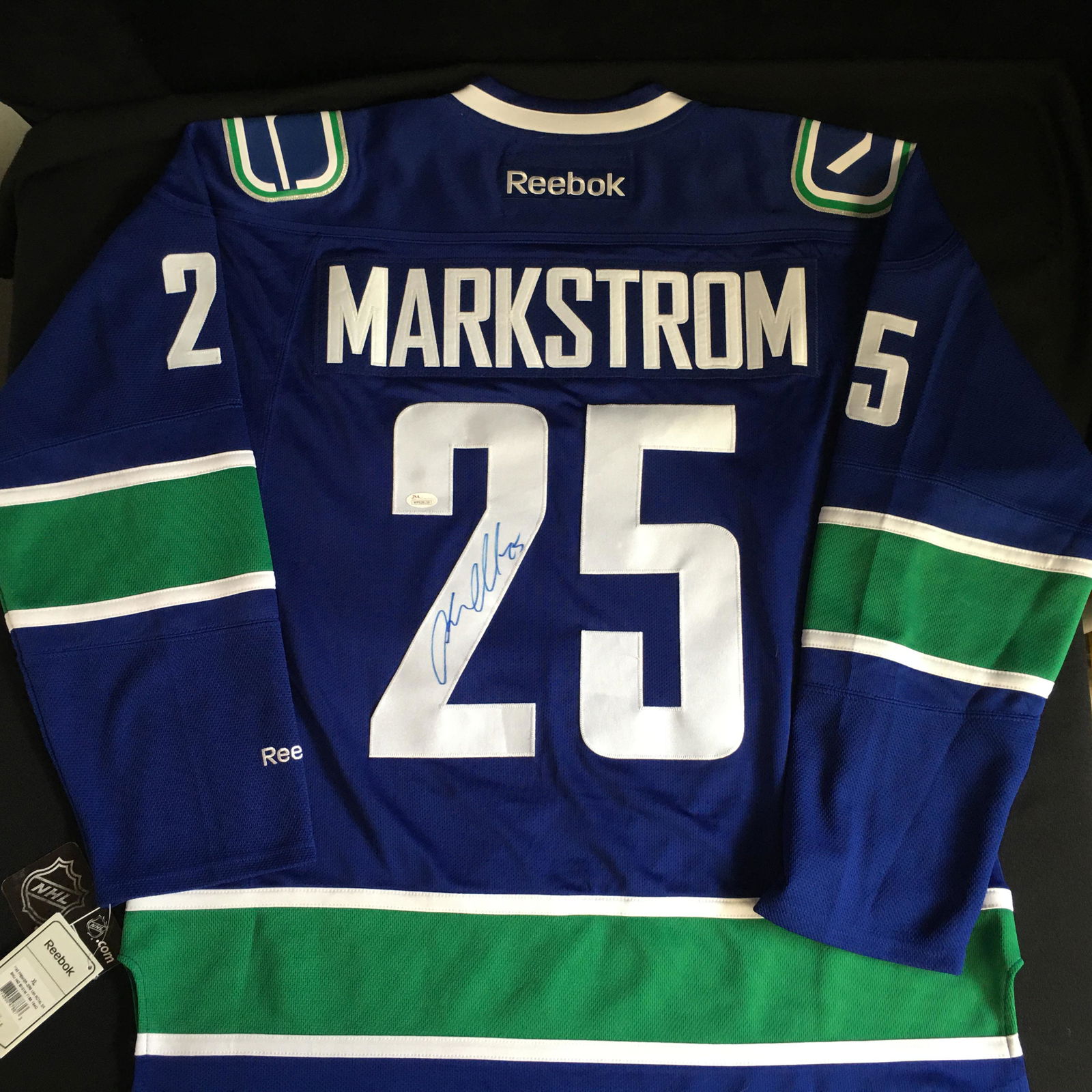 JAKOB MARKSTROM SIGNED VANCOUVER CANUCKS REEBOK JERSEY: JAKOB MARKSTROM SIGNED VANCOUVER CANUCKS REEBOK JERSEY ( JSA COA)