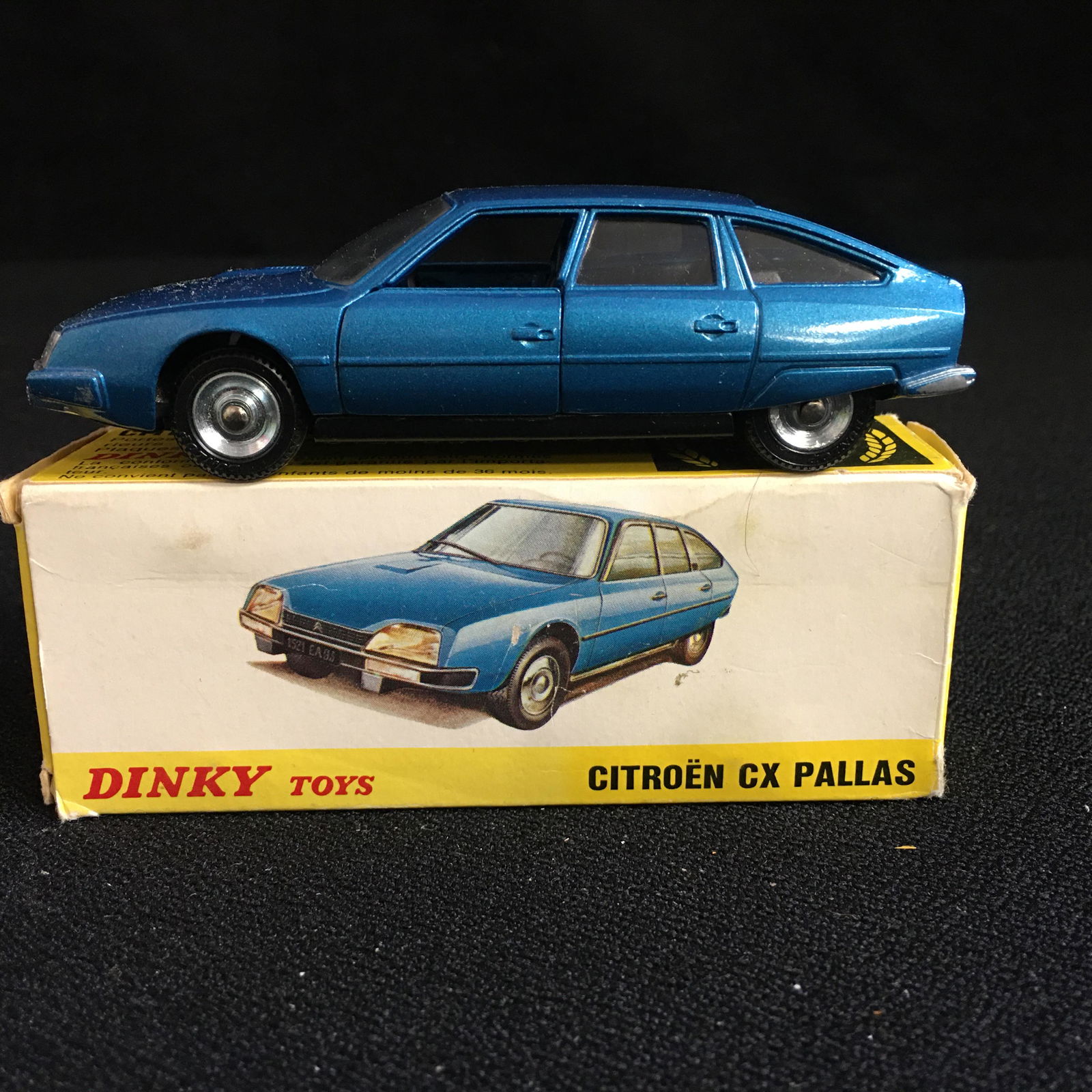 VINTAGE MINT IN BOX DINKY TOYS (1 of 3)