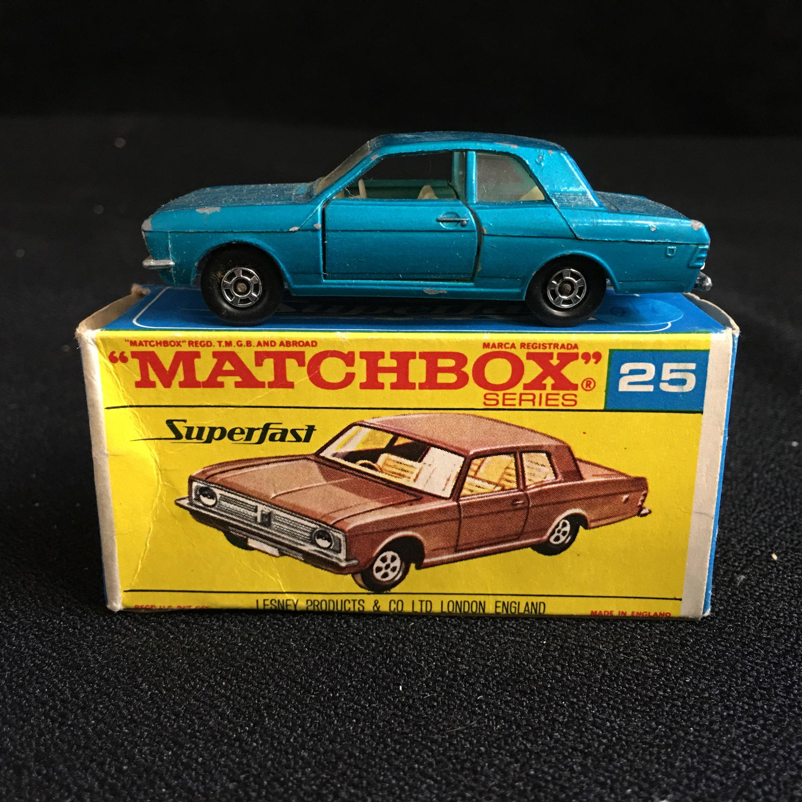 MATCHBOX SUPERFAST #25 FORD CORTINA (1 of 3)