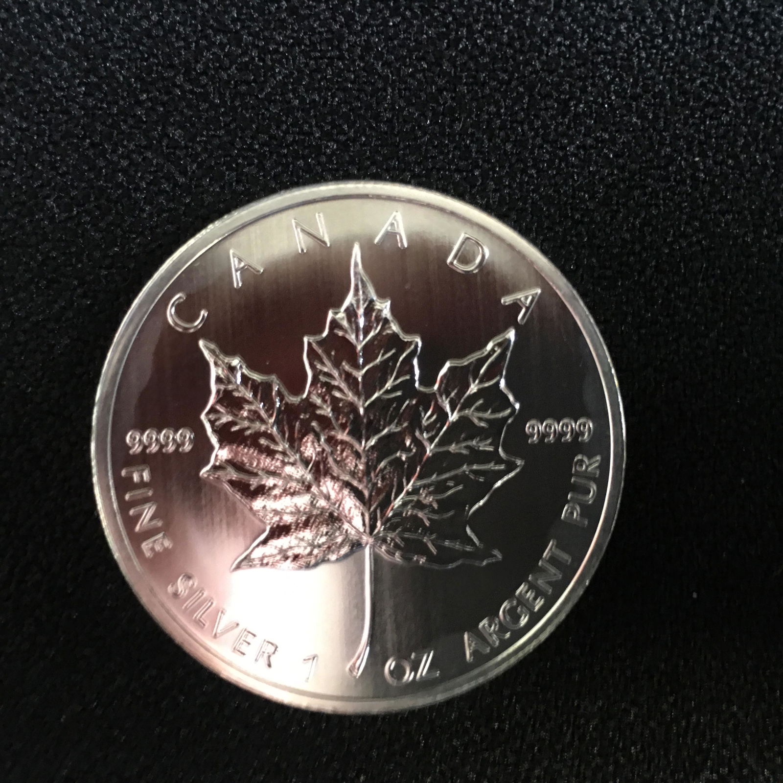 2018 Canada 5 Dollars - 1 Oz. Silver Maple Leaf (1 of 2)