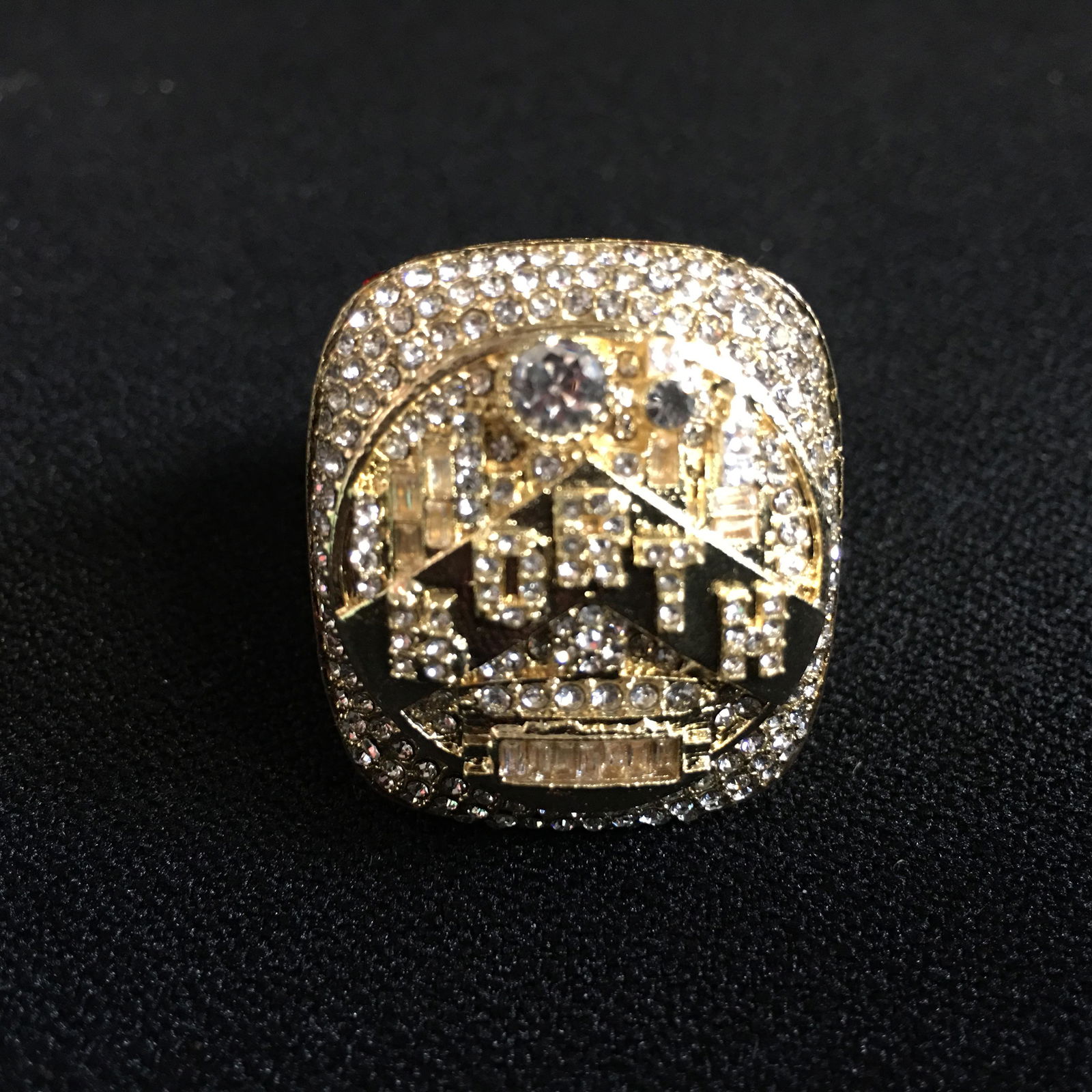 Demar derozan store championship ring