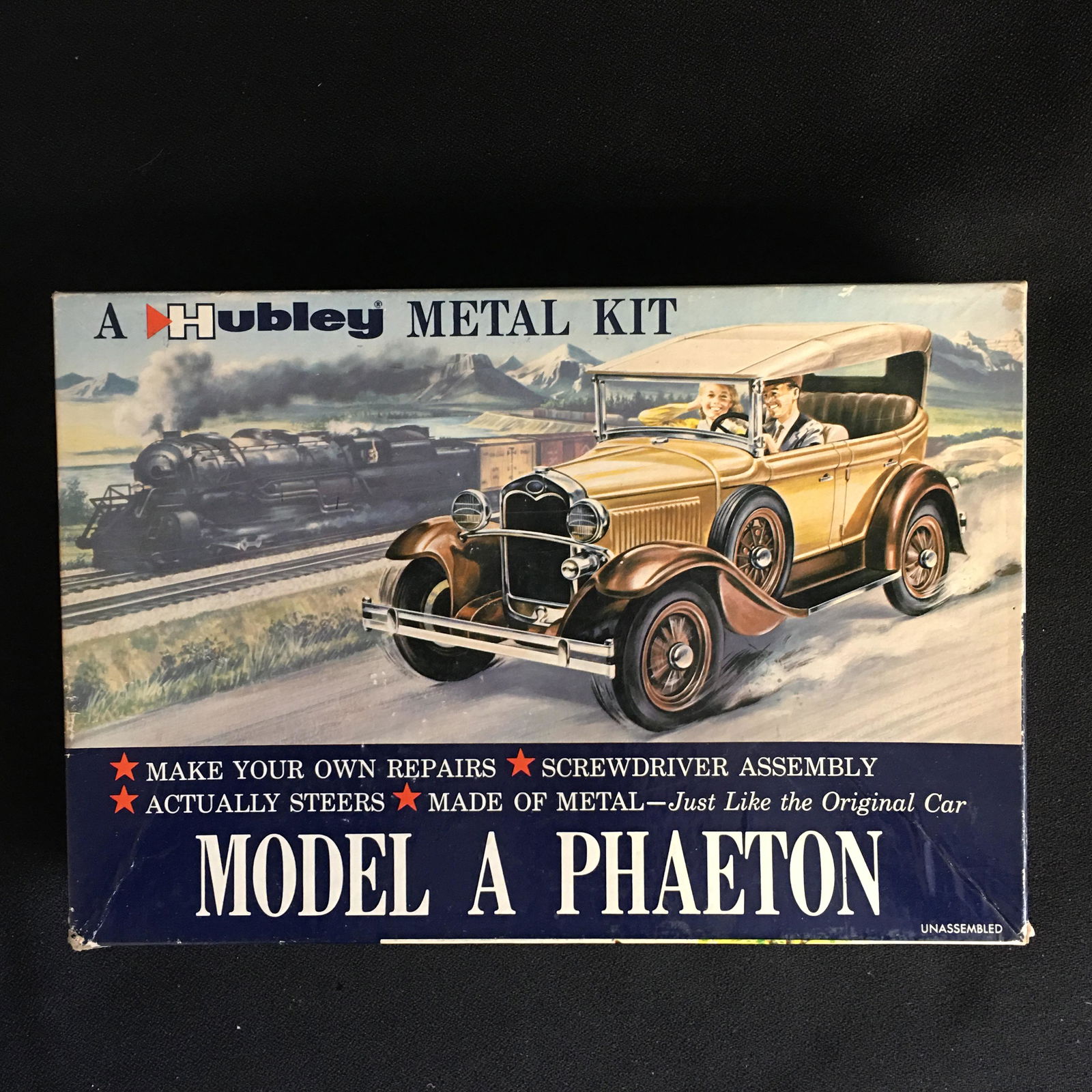 HUBLEY UNASSEMBLED MODEL KIT (MODEL A PHAETON) (1 of 2)