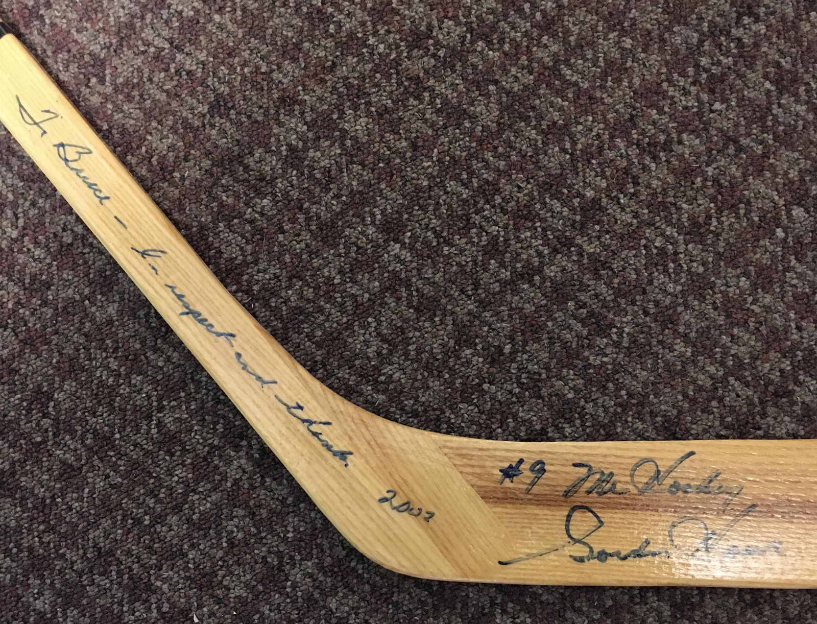 GORDIE HOWE SIGNED VINTAGE HOCKEY STICK WITH (1 of 3)