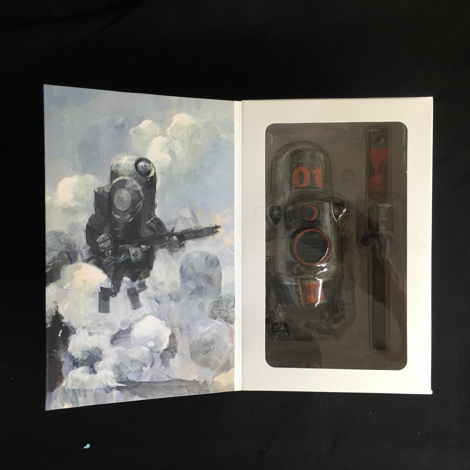 World War Robot - 9 Inch Figure: Arm Strong: World War Robot - 9 Inch Figure: Arm Strong