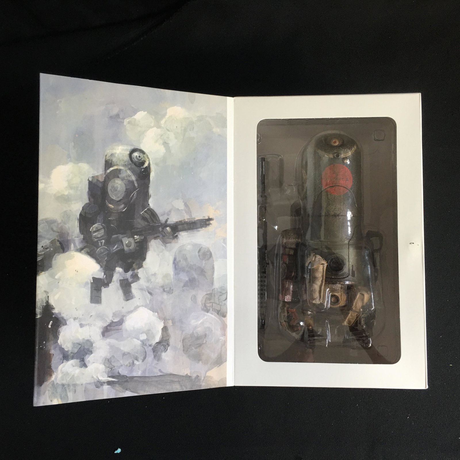 World War Robot - 9 Inch Figure: Arm Strong: World War Robot - 9 Inch Figure: Arm Strong