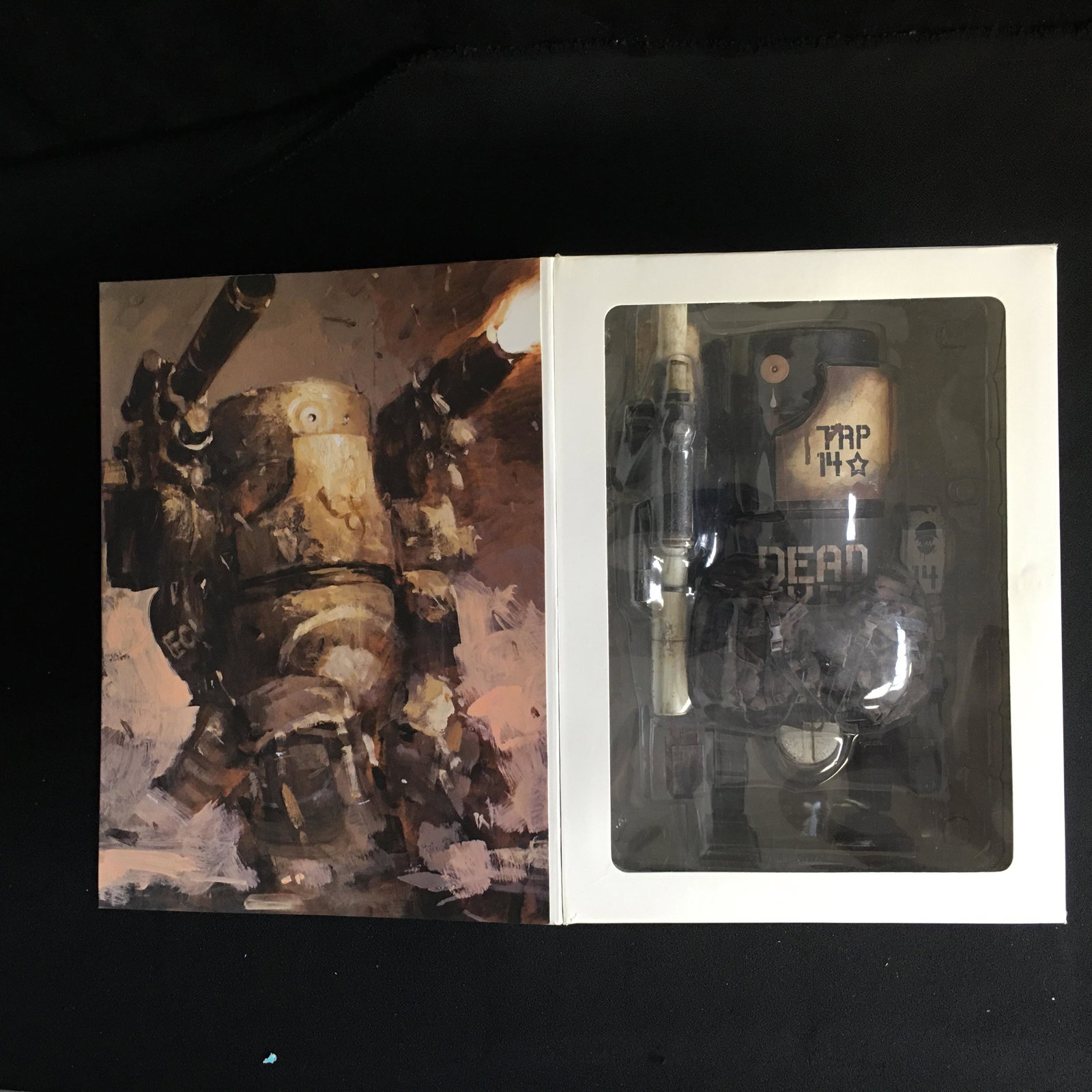 World War Robot - 9 Inch Figure: Large Martin Big Red: World War Robot - 9 Inch Figure: Large Martin Big Red