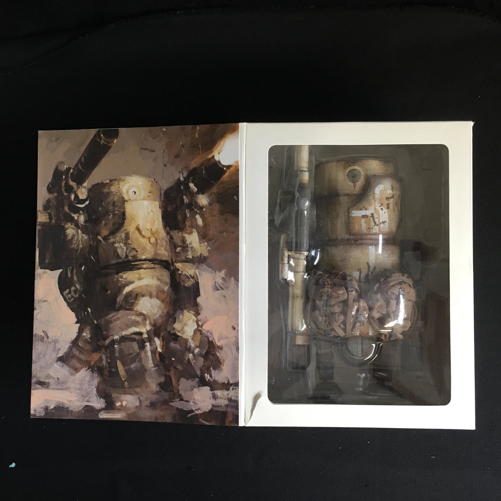 World War Robot - 9 Inch Figure: Large Martin Big Red: World War Robot - 9 Inch Figure: Large Martin Big Red