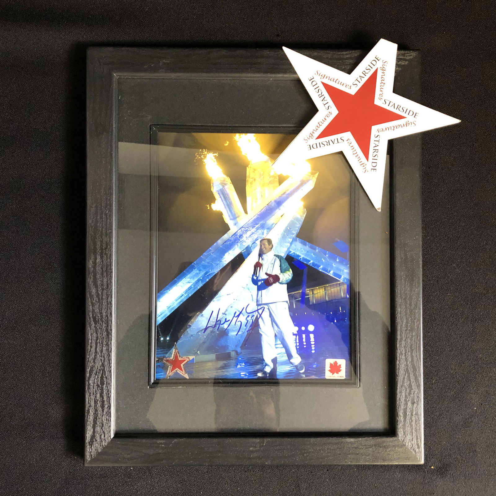 WAYNE GRETZKY SIGNED 2010 OLYMPIC FRAME (CHANNEL SPORTS (1 of 4)