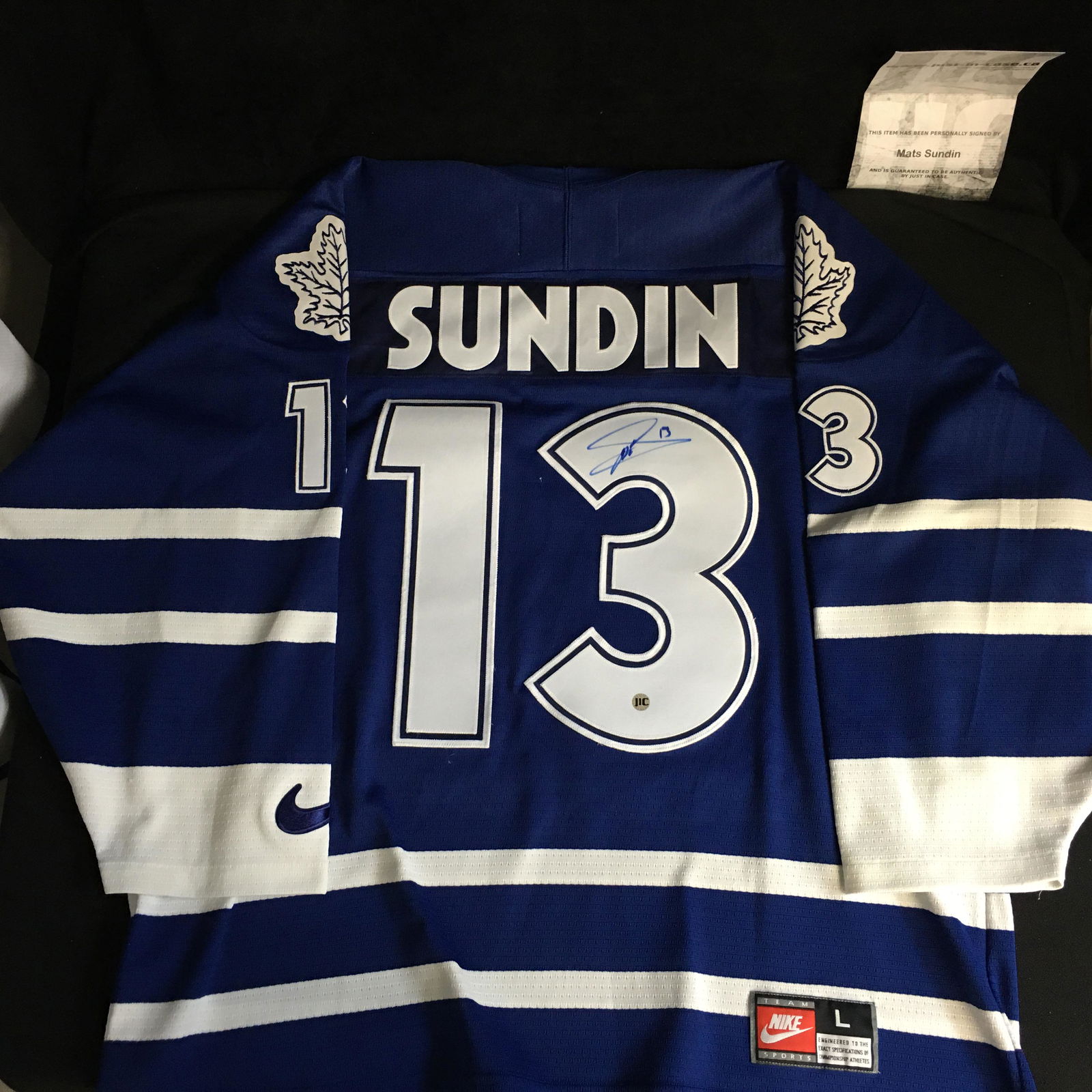 MATS SUNDIN SIGNED CCM MAPLE LEAFS JERSEY (JUST IN CASE (1 of 3)