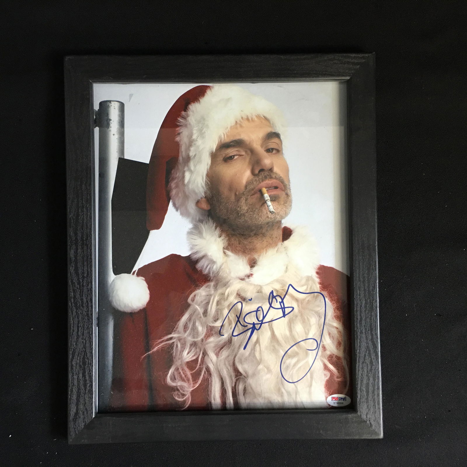 BILLY BOB THORTON SIGNED BAD SANTA 8 X 10 WITH FRAME (1 of 3)