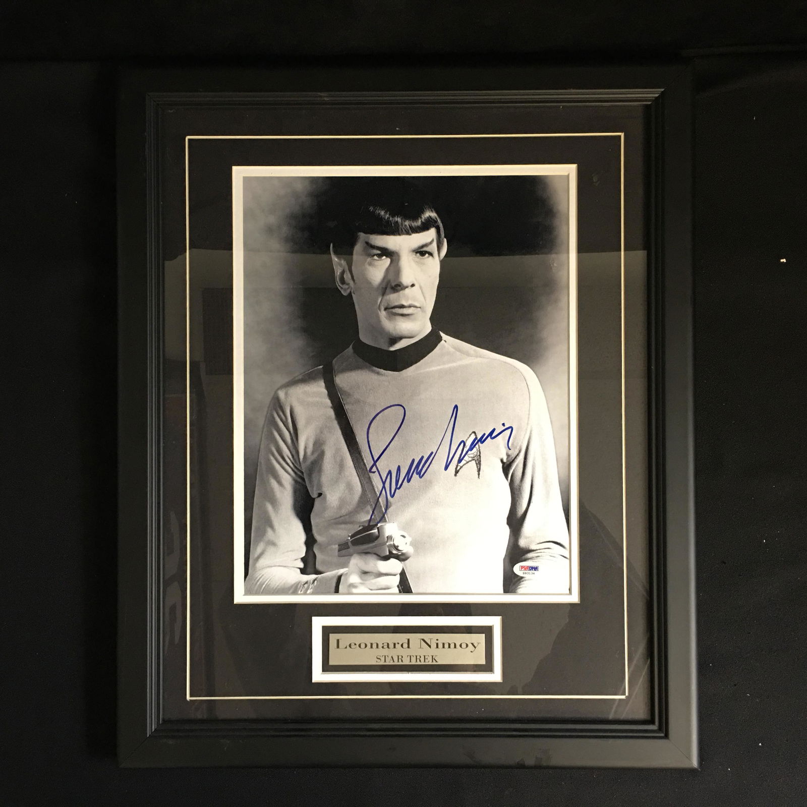 LEONARD NEMOY SIGNED CUSTOM FRAMED 16 X 20 ( PSA COA) (1 of 3)