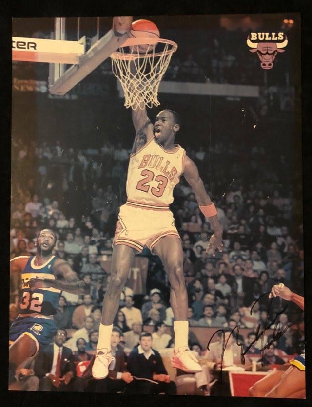 MICHEAL JORDAN SIGNED 8 X 10 ( ALL STAR SPORTS COA) (1 of 3)