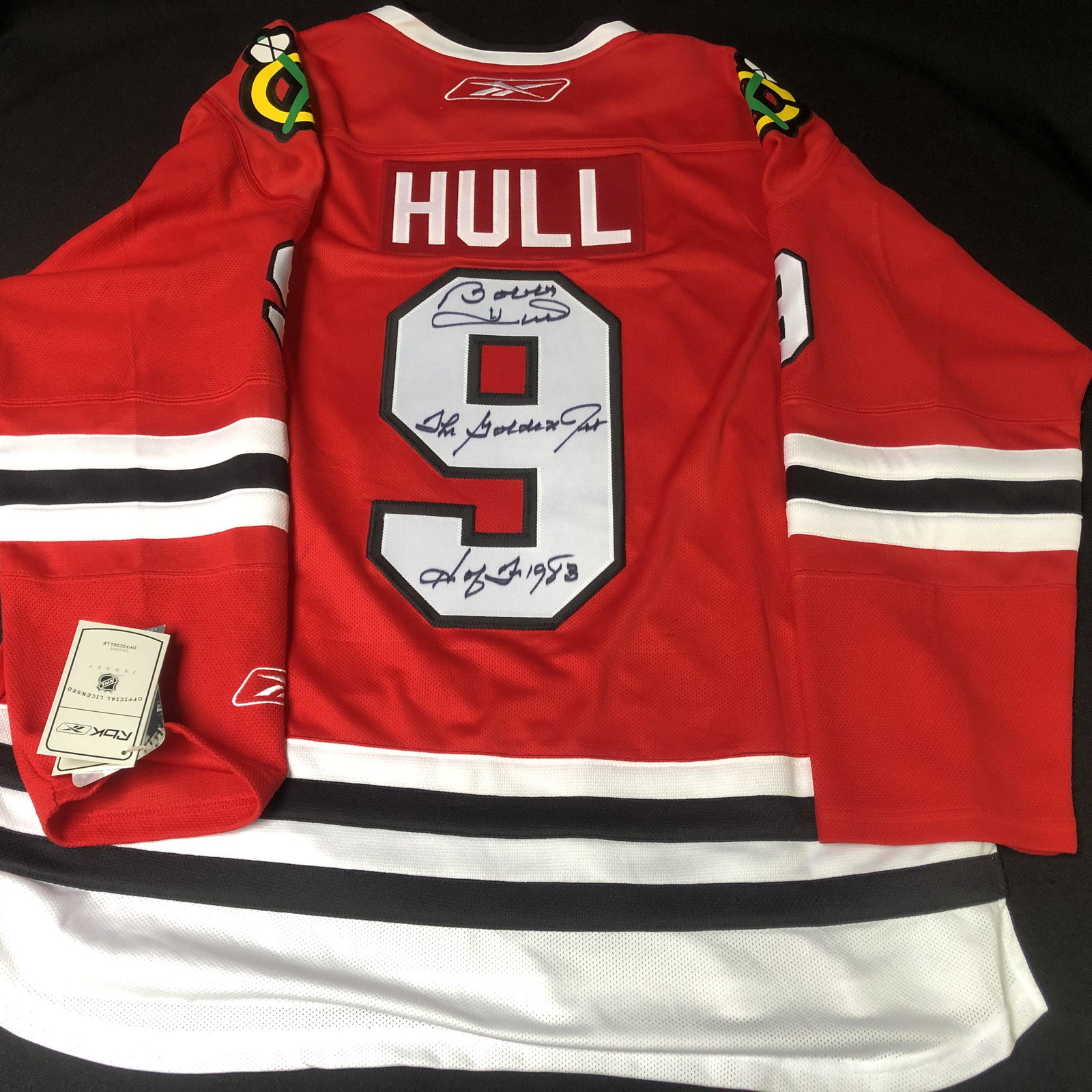 BOBBY HULL SIGNED REEBOK BLACK HAWKS JERSEY (OFFICIAL: BOBBY HULL SIGNED REEBOK BLACK HAWKS JERSEY (OFFICIAL LICENSED)