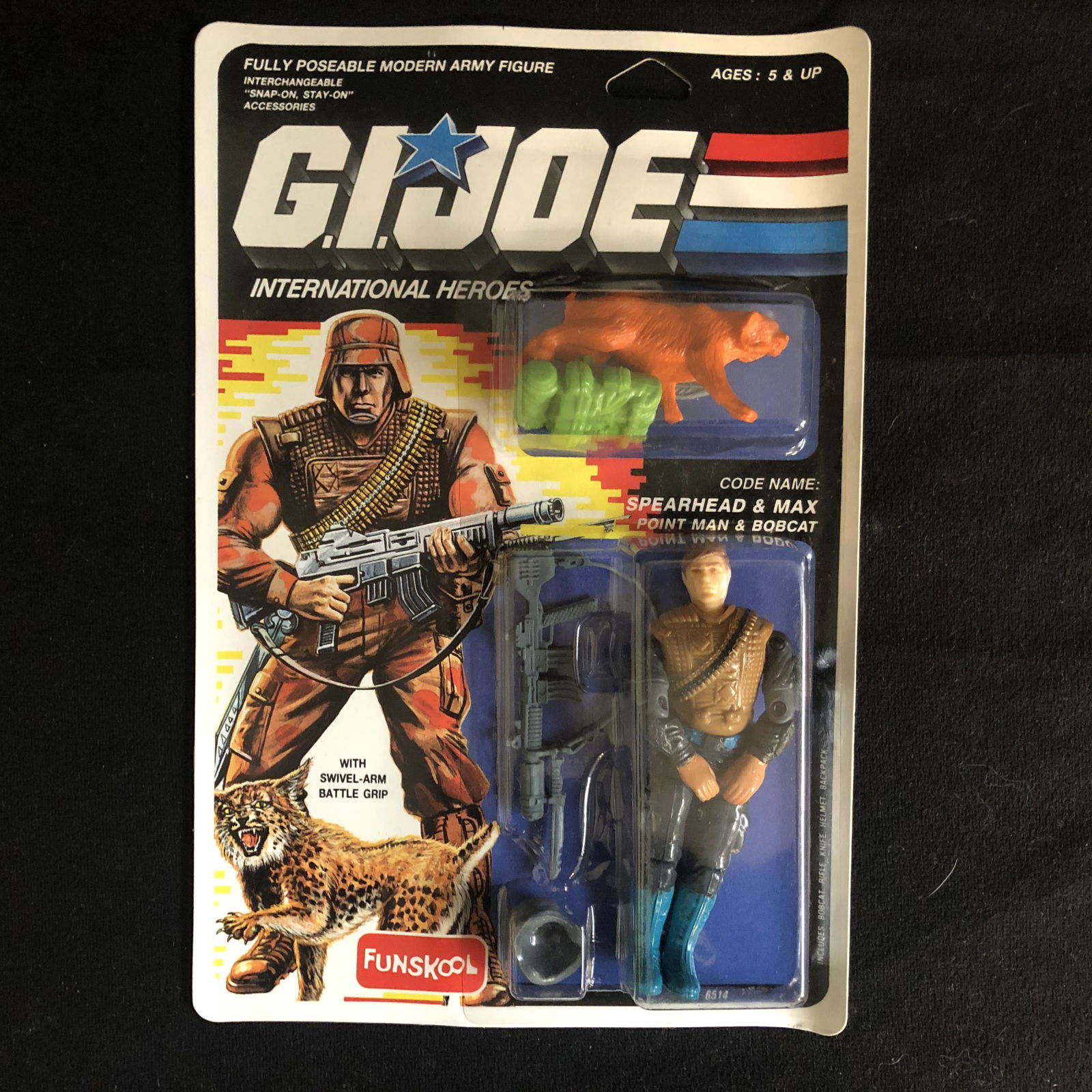 FUNSKOOL G.I.JOE SPEARHEAD & MAX ARMY FIGURE (RUSSIAN (1 of 2)
