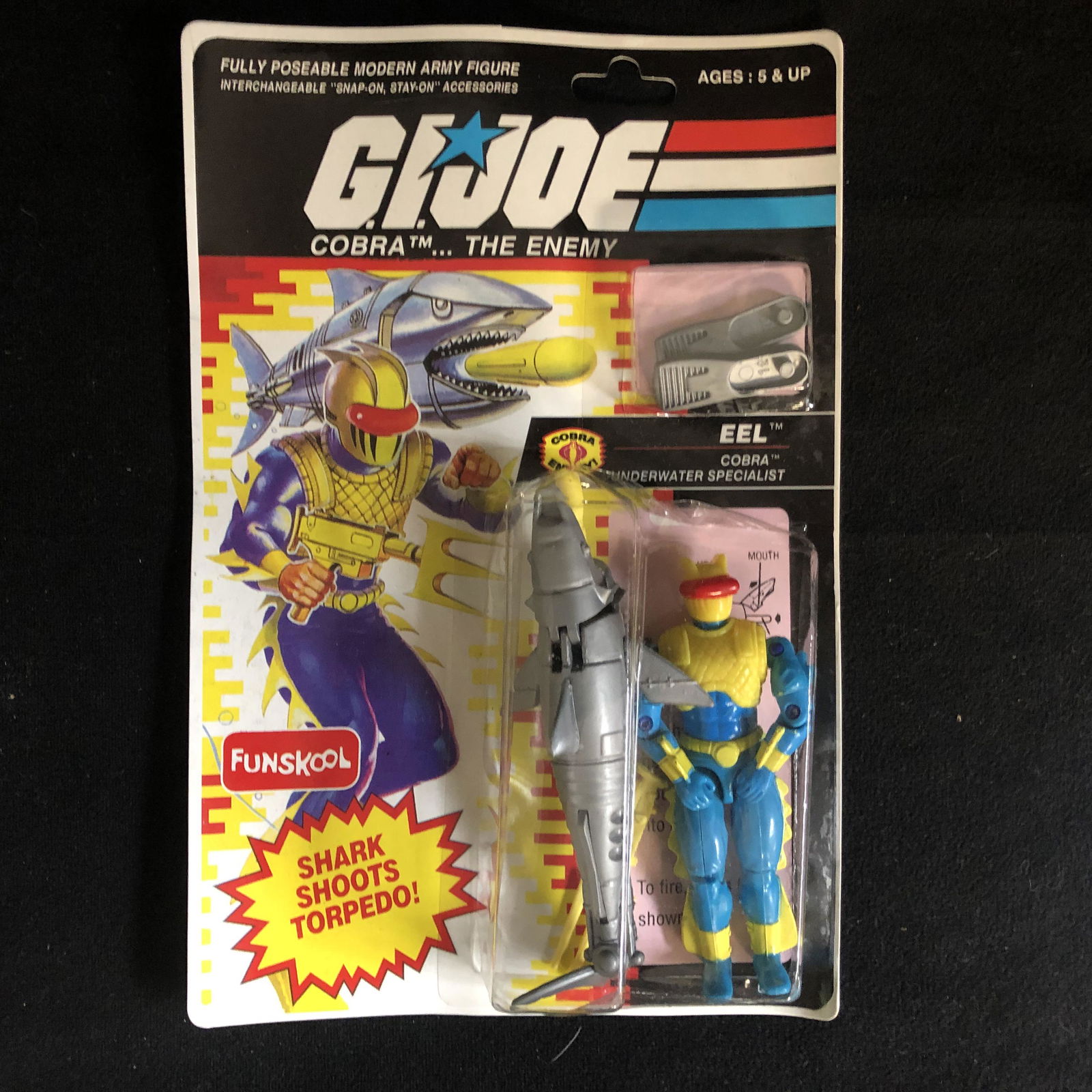 FUNSKOOL G.I.JOE EEL ARMY FIGURE (RUSSIAN CARD) (1 of 2)