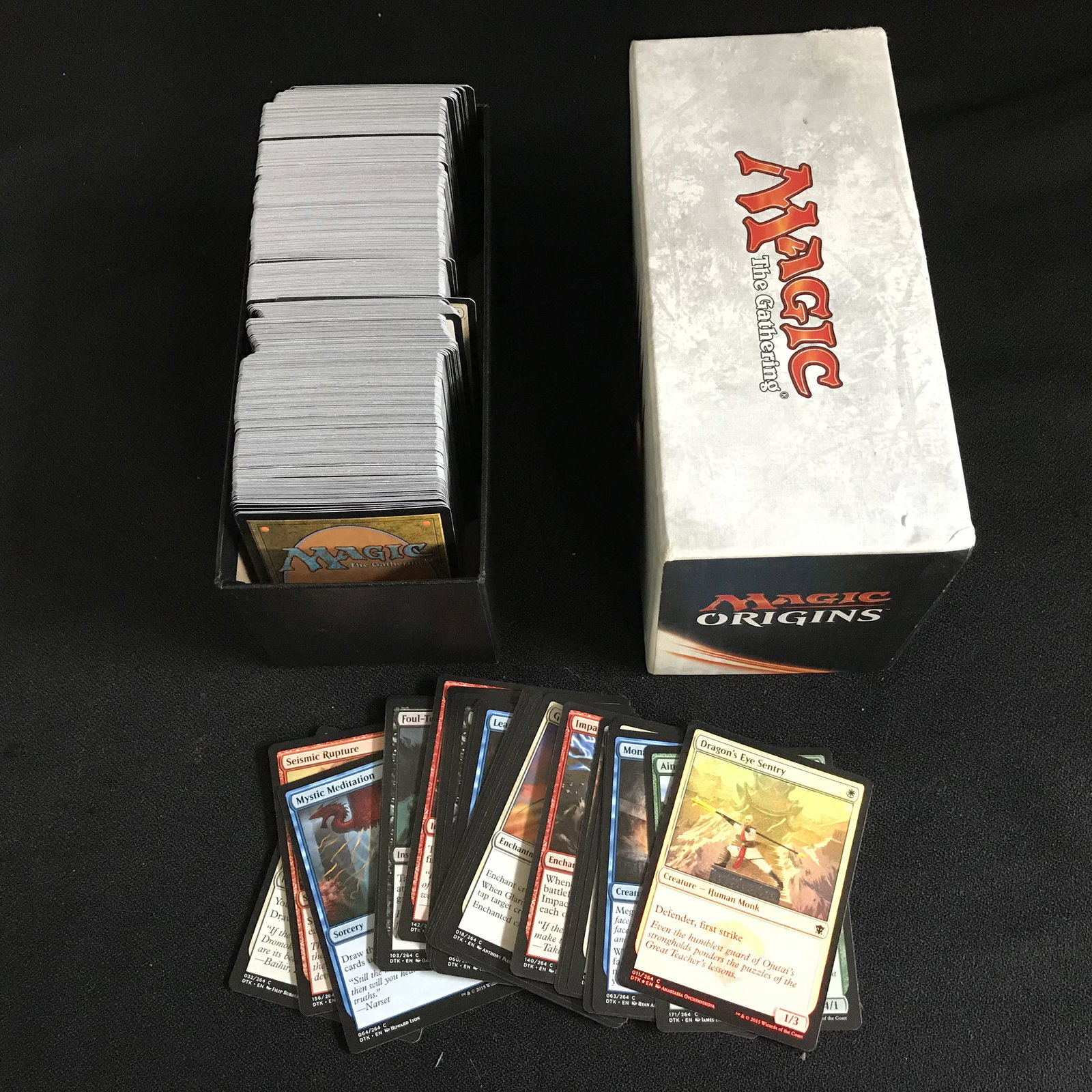 MAGIC THE GATHERING TRADING CARDS: MAGIC THE GATHERING TRADING CARDS