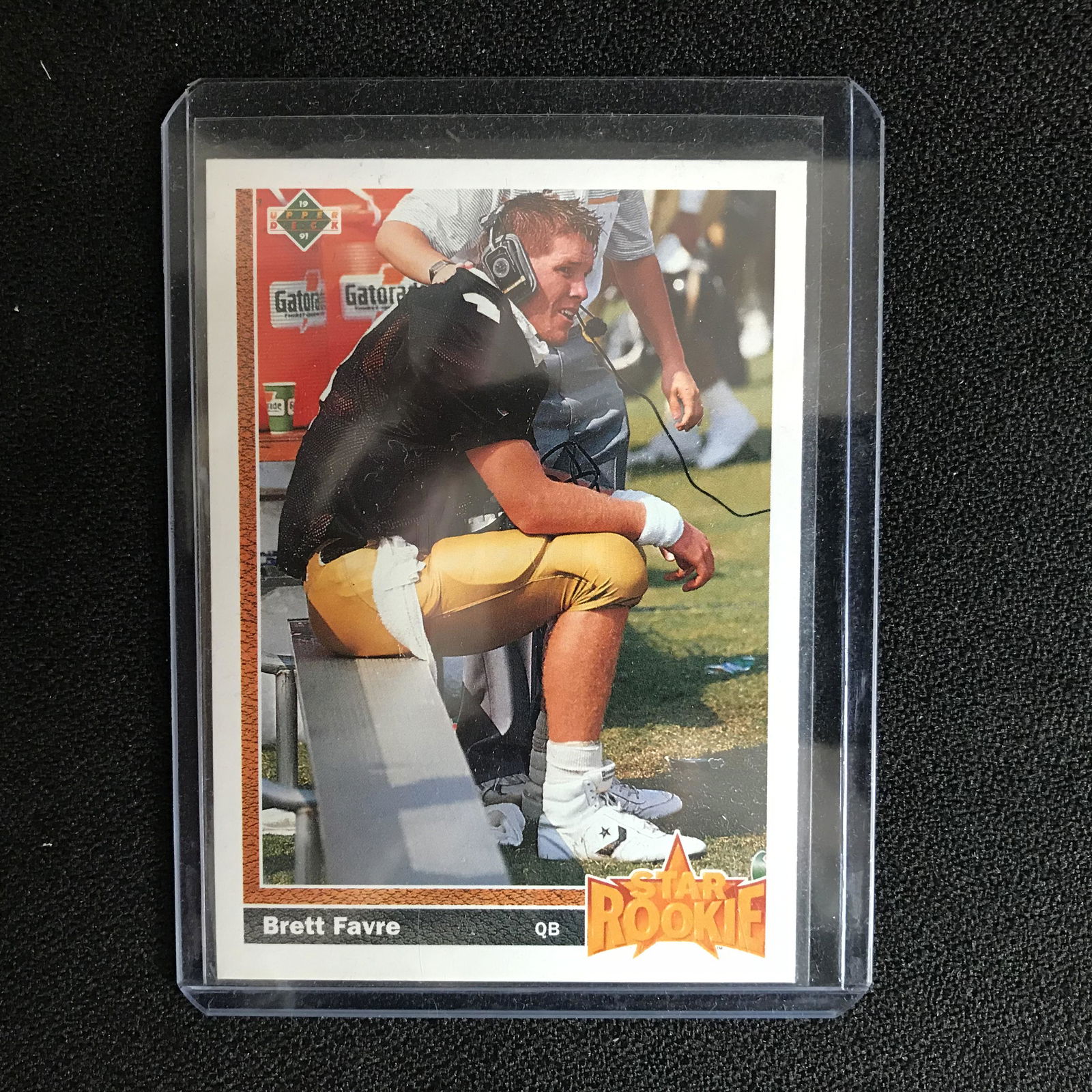 1991 UPPER DECK  FOOTBALL #13 BRETT FAVRE RC (1 of 1)