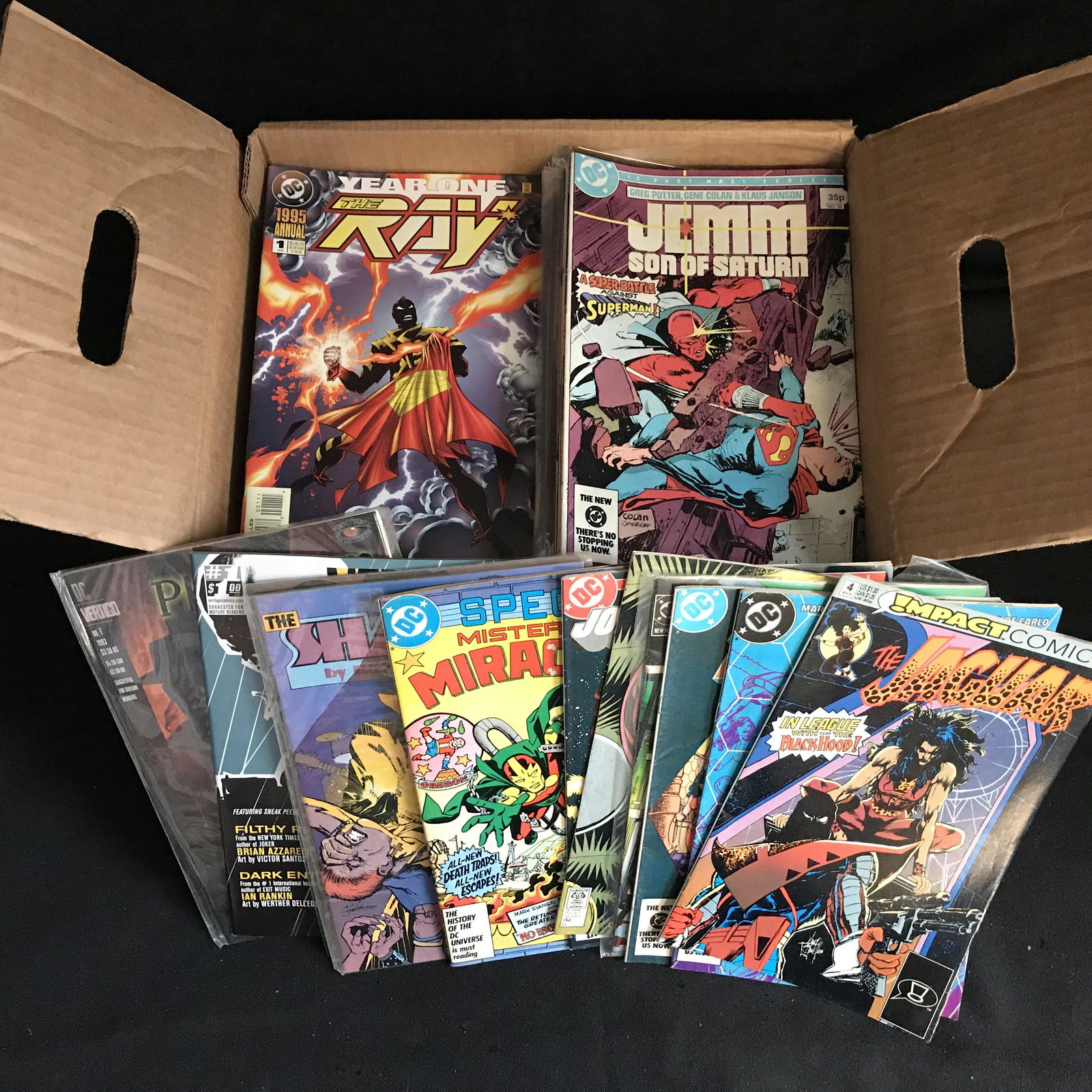 COMIC BOOK LOT (VARIOUS COMICS) (1 of 1)
