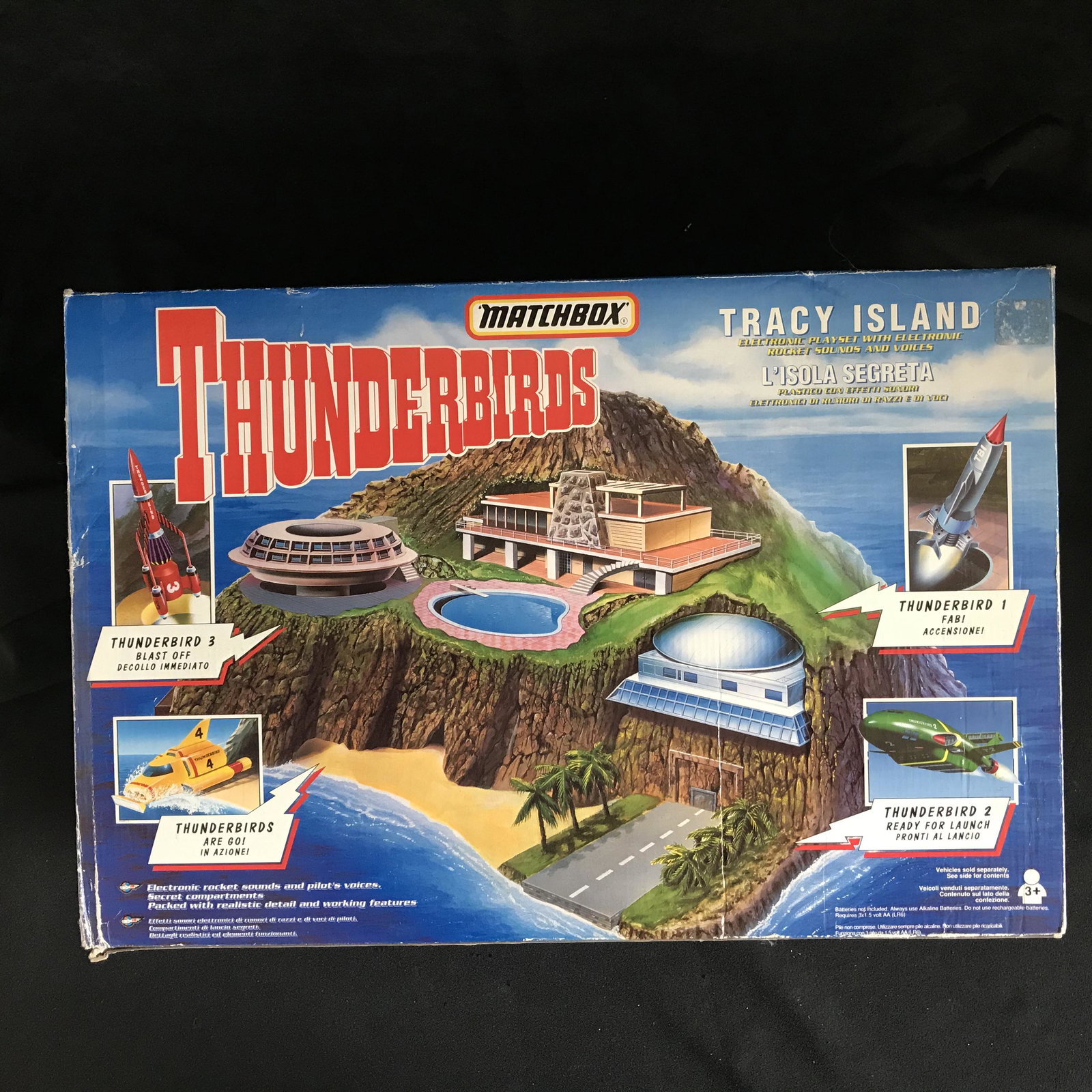 MATCHBOX THUNDERBIRDS TRACY ISLAND ELECTRONIC PLAYSET (1 of 3)