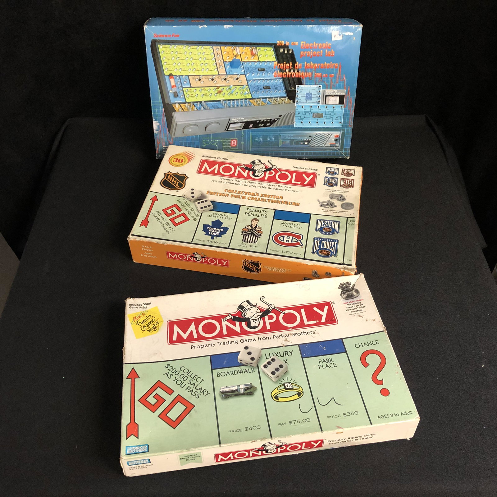 MONOPOLY BOARD GAME LOT: MONOPOLY BOARD GAME LOT