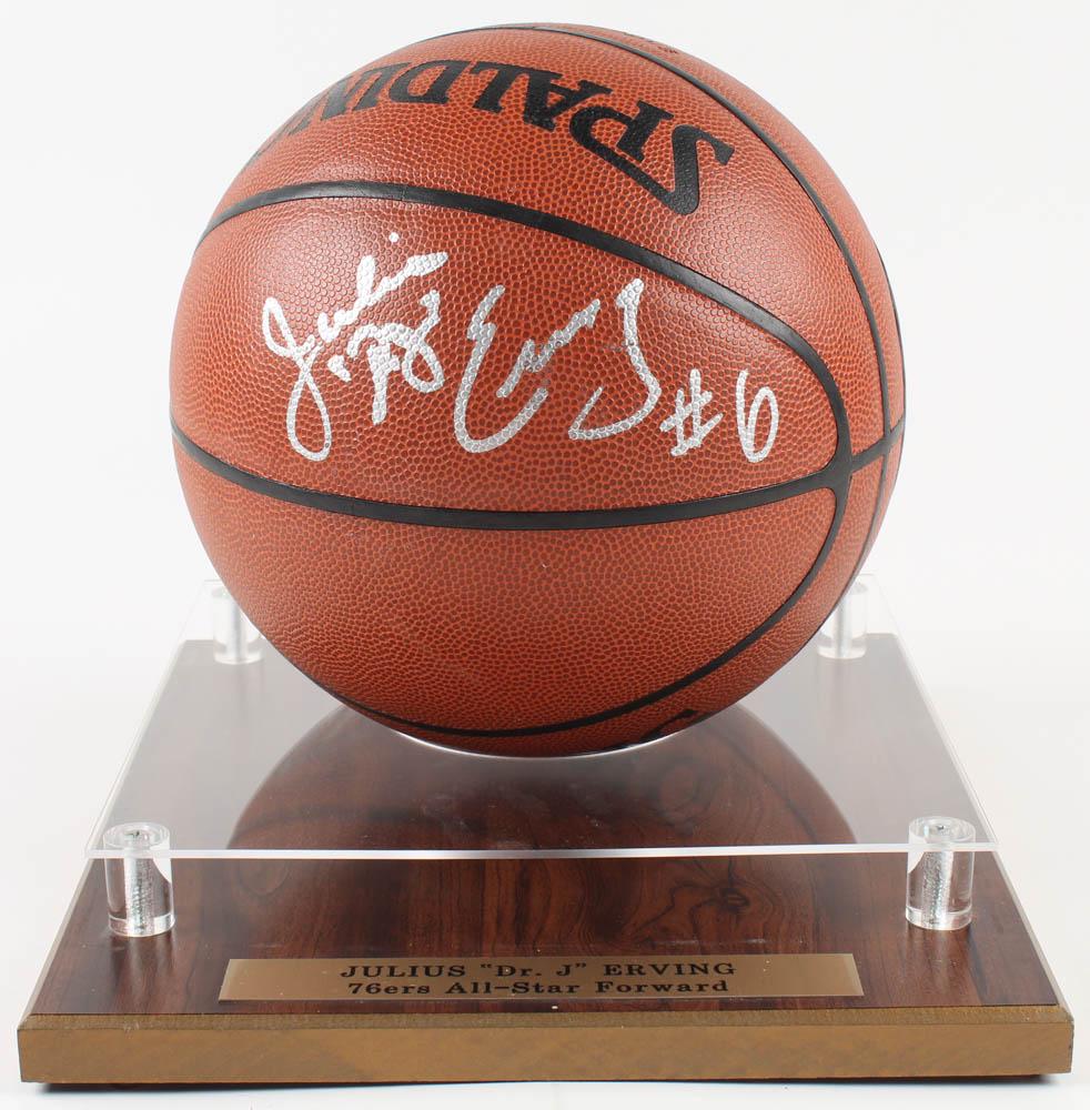 Julius Erving Signed NBA Basketball WIth DIsplay Case (1 of 3)