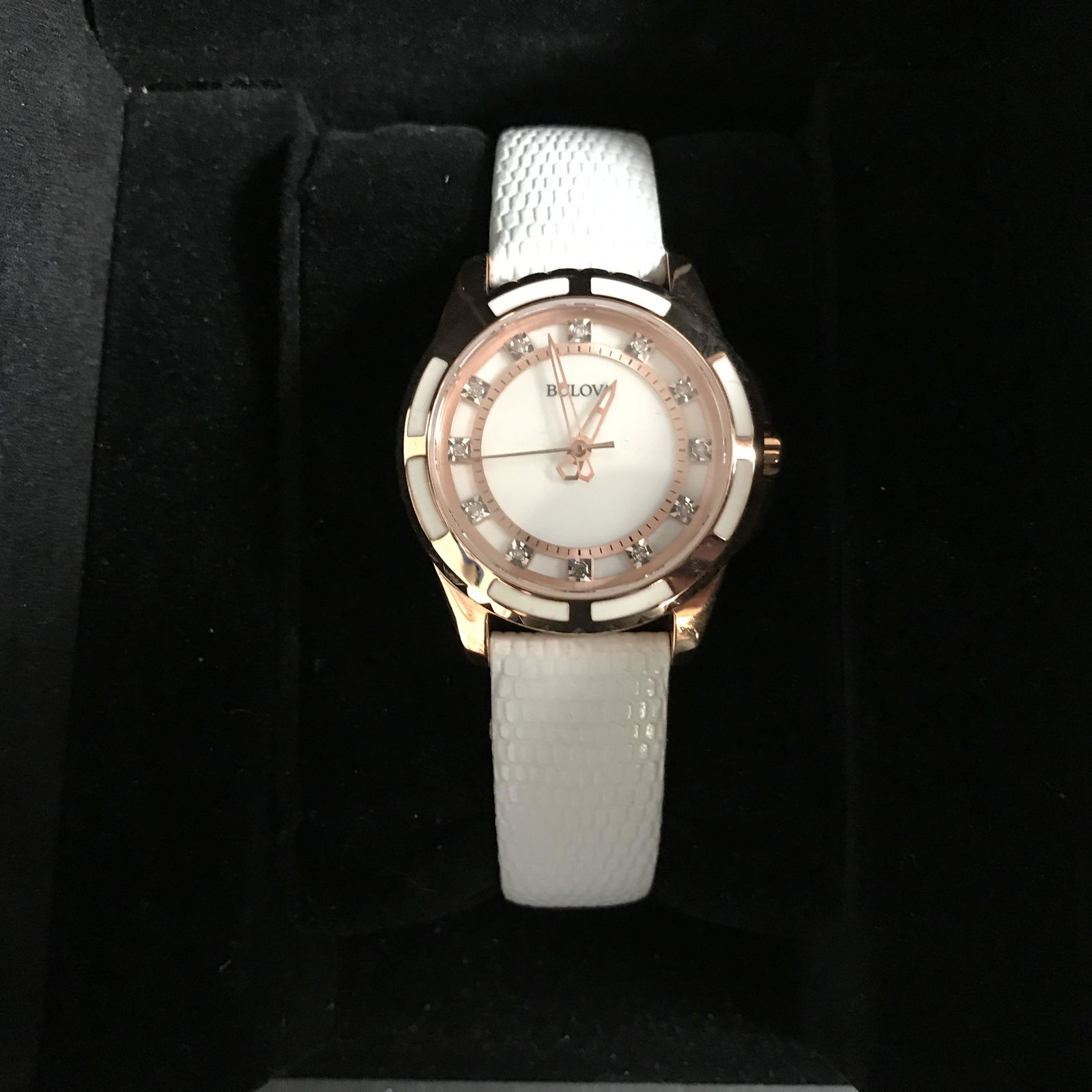 BULOVA DIAMOND ENAMEL INLAYED WOMEN'S WATCH NIB (1 of 3)