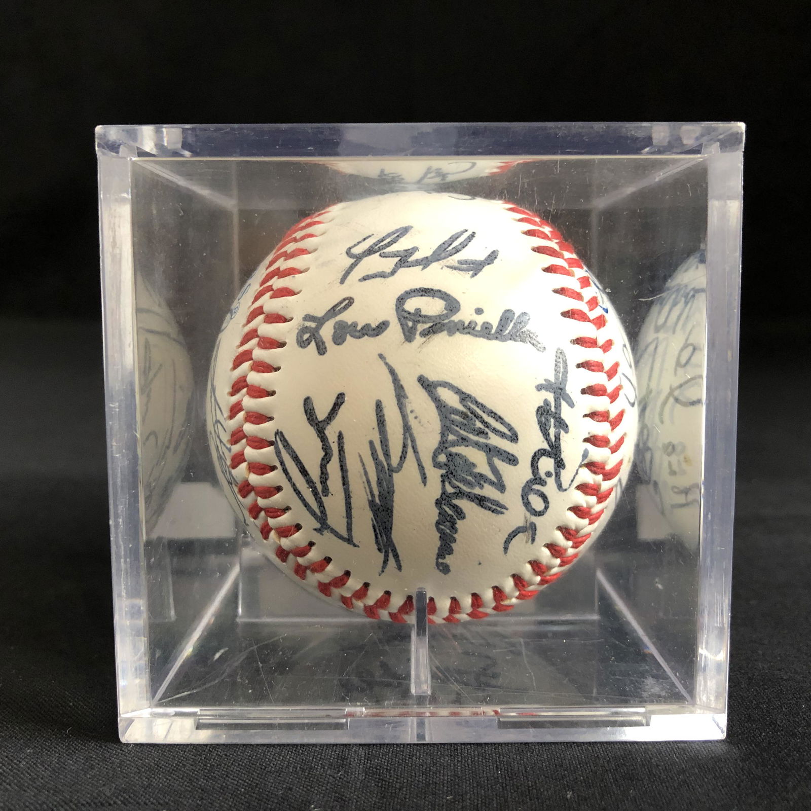 2010 NY YANKEES BASEBALL SIGNED BY 16 ( JETER, PINELLA, (1 of 3)