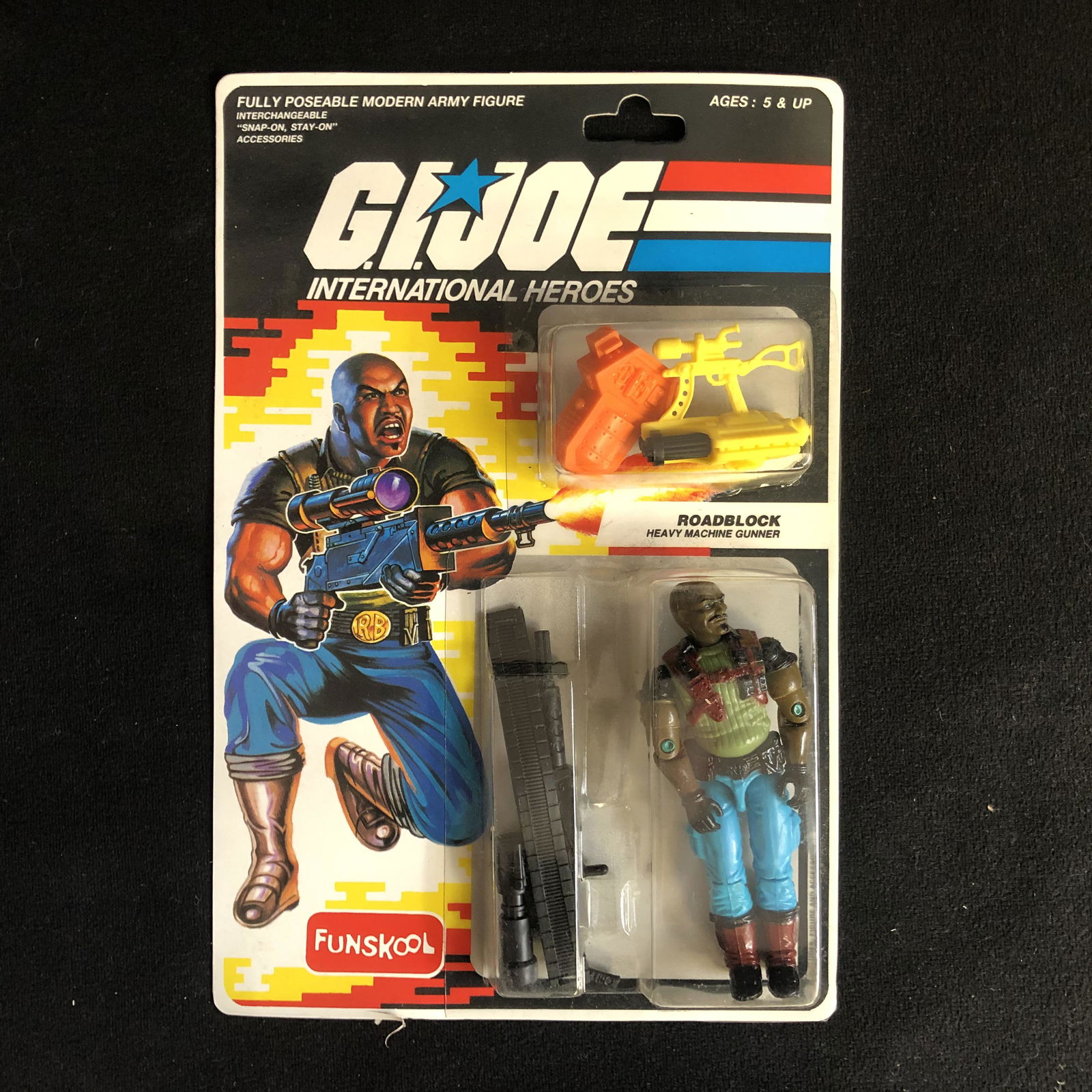 MINT ON CARD VINTAGE G I JOE RUSSIAN CARD BACK (1 of 2)