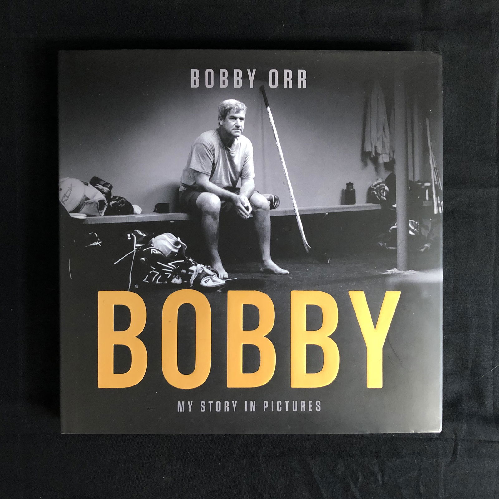 BOBBY ORR SIGNED "BOBBY" HARD COVER BOOK (1 of 3)