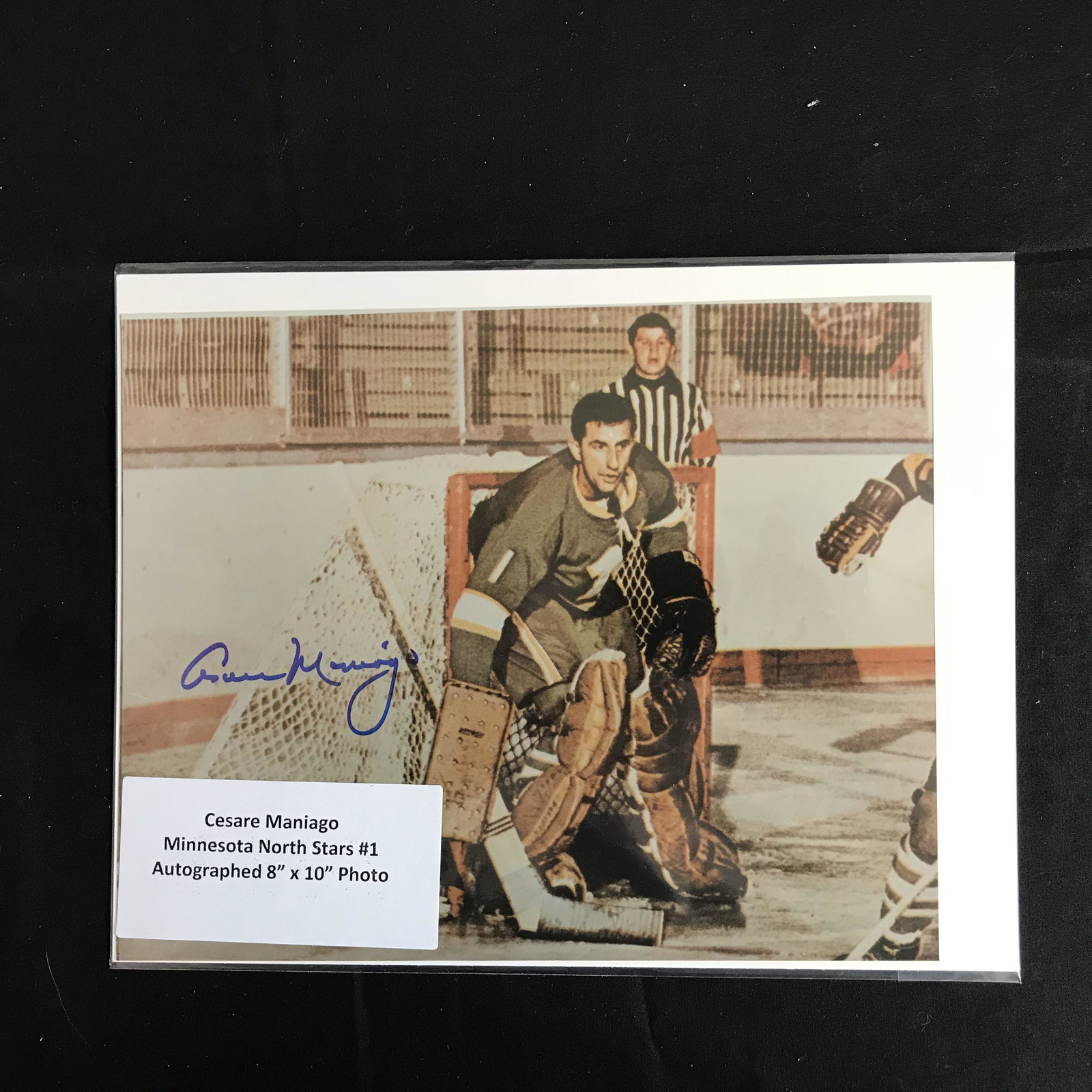 CESAR MANIAGO SIGNED 8 X 10: CESAR MANIAGO SIGNED 8 X 10